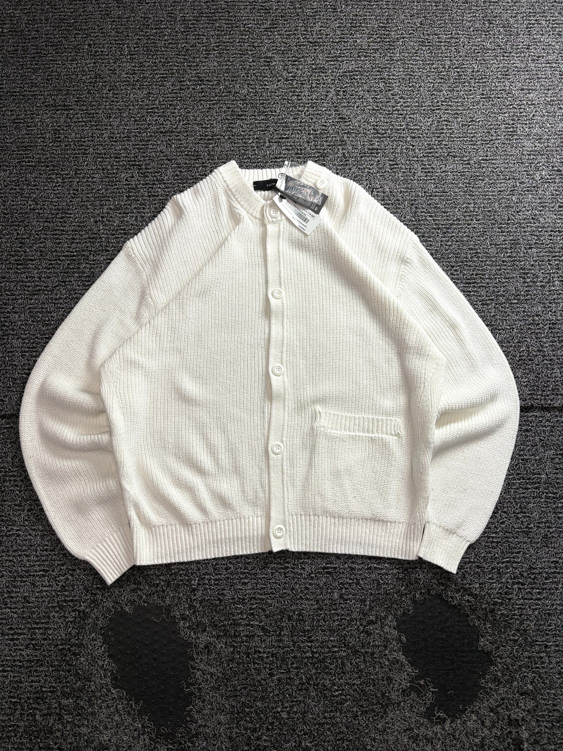 일꼬르소 벌룬핏 소프트 라운드넥 가디건 3716 상품이미지2