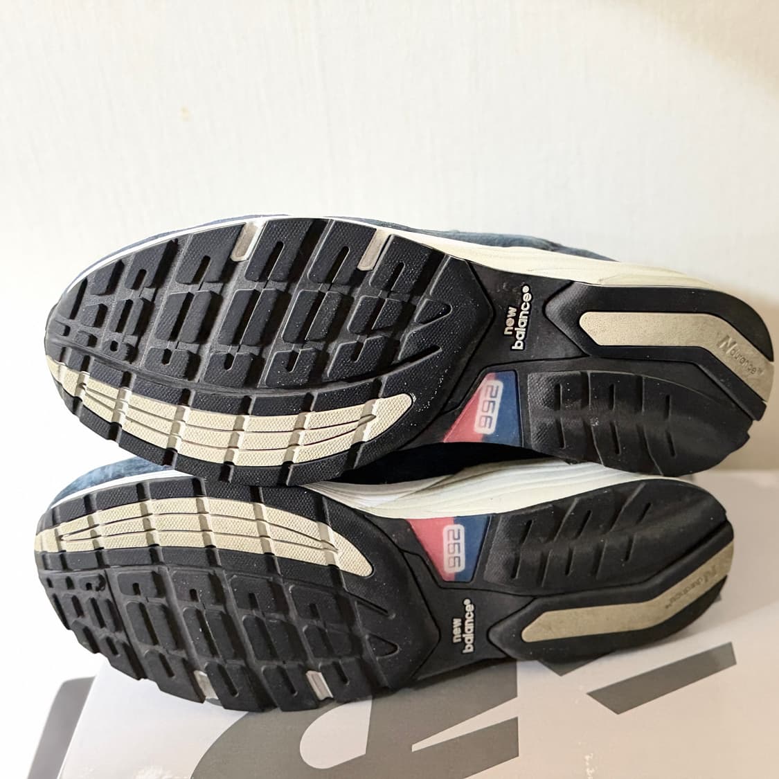 285] 뉴발란스 992 네이비 상품이미지4