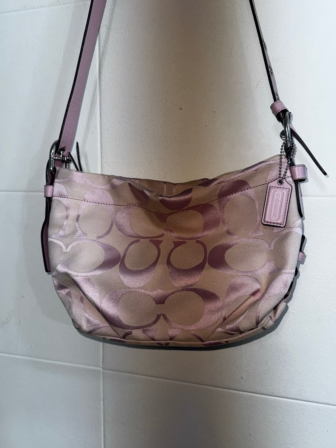 코치 화이트 핑크 00’s 갸루 숄더 크로스백 상품이미지1