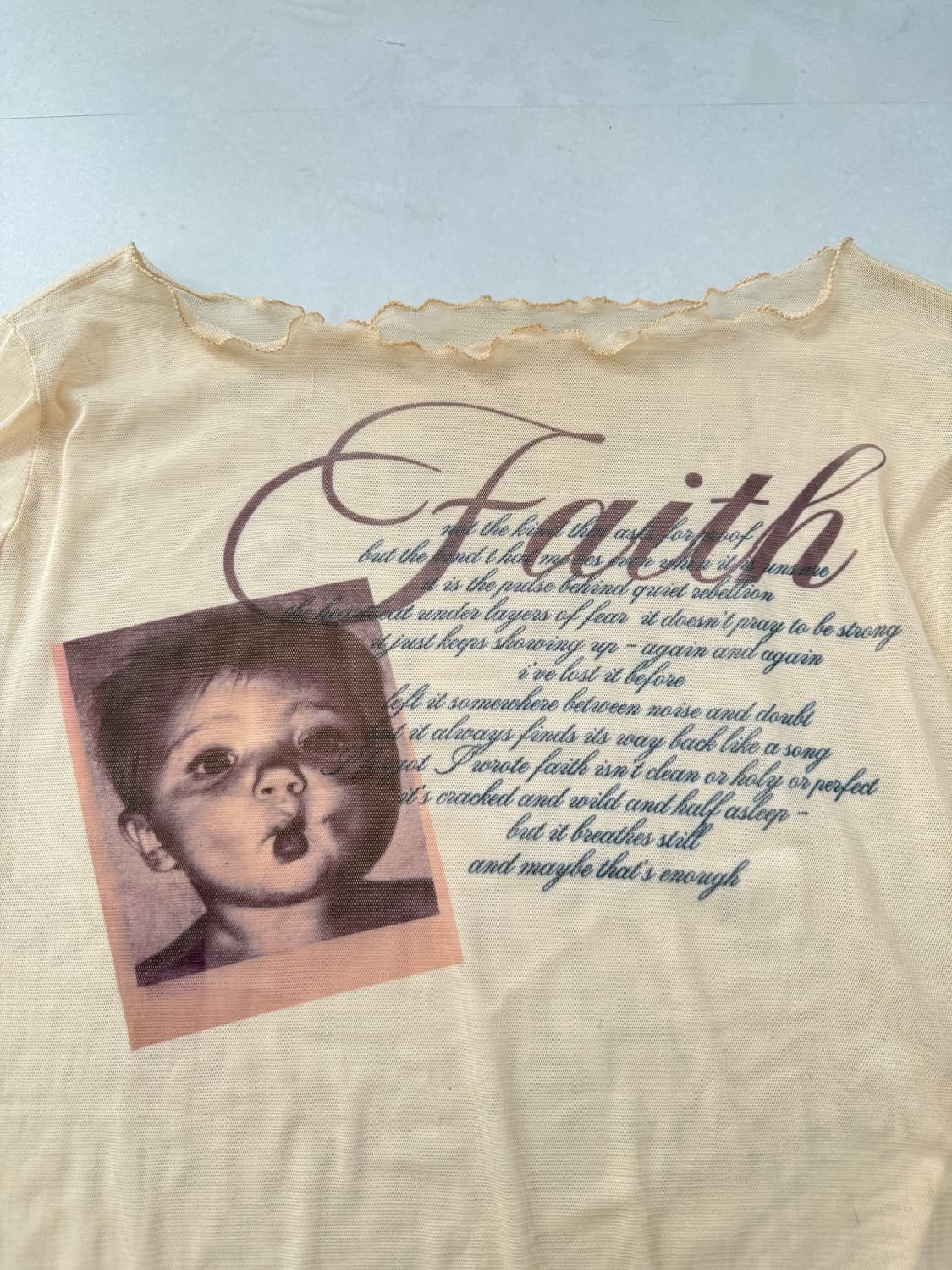 아이보리 포토그래픽 시스루 탑  상품이미지6