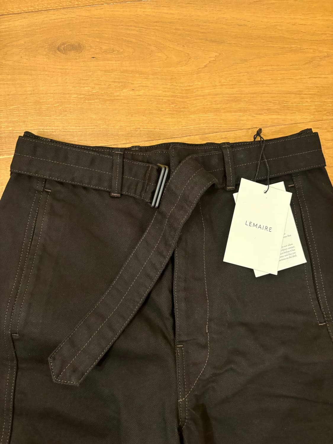 새상품) Lemaire 25FW twisted belted pants 르 상품이미지3