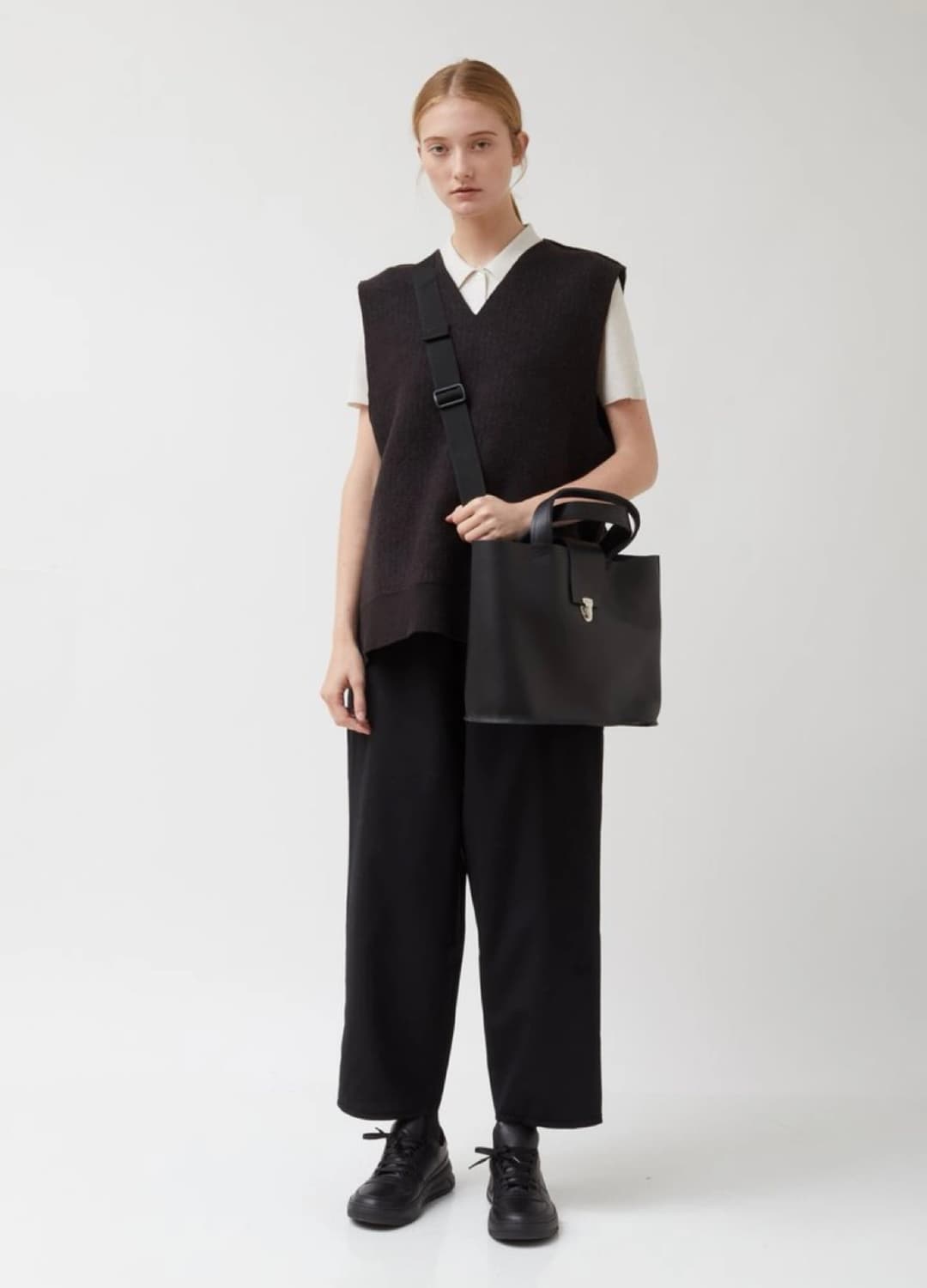 카미엘 포트젠스CAMIEL FORTGENS Black Bucket Bag 상품이미지4