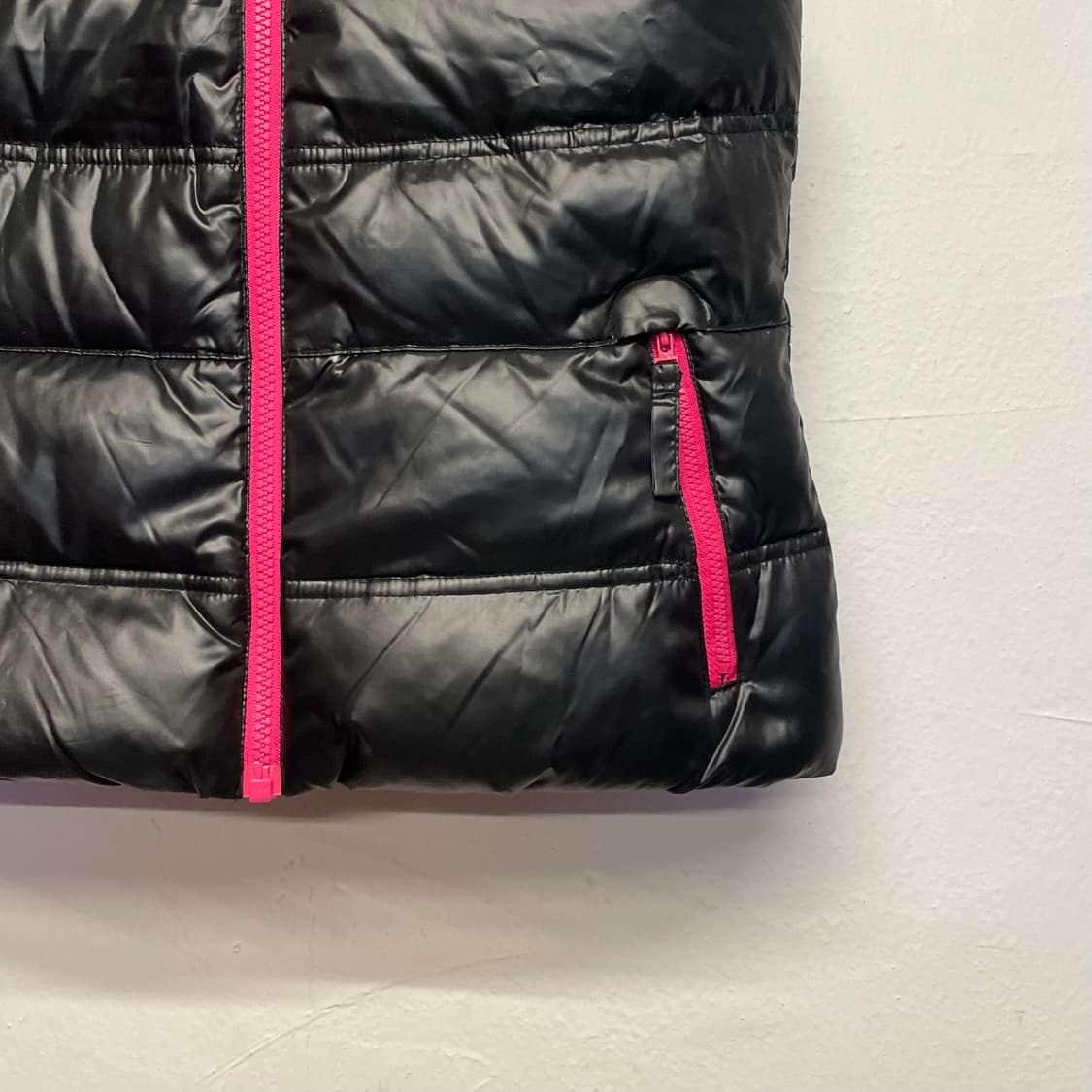 아디다스 (우먼) 덕 다운 후디 패딩 베스트   상품이미지4