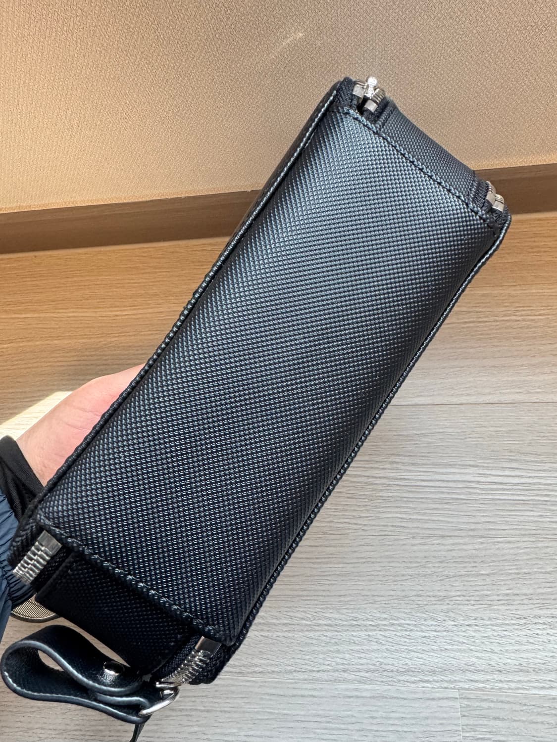 라코스테 데일리 시티(Daily City) 투지퍼 스퀘어 크로스백 블랙 상품이미지8