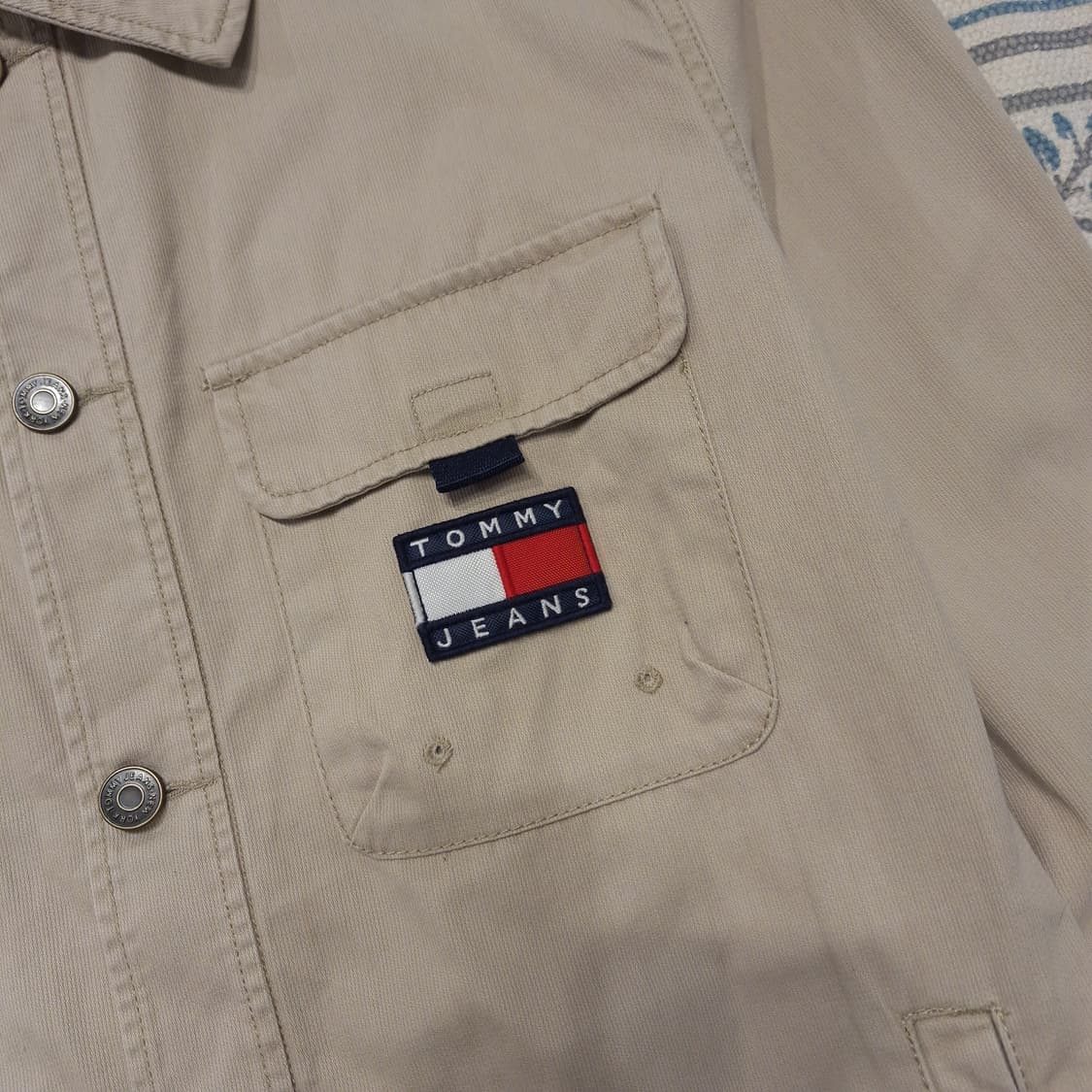 타미힐피거 진스 베이지 더블포켓 로고 뉴욕시티 자수 야상 자켓 M 상품이미지5