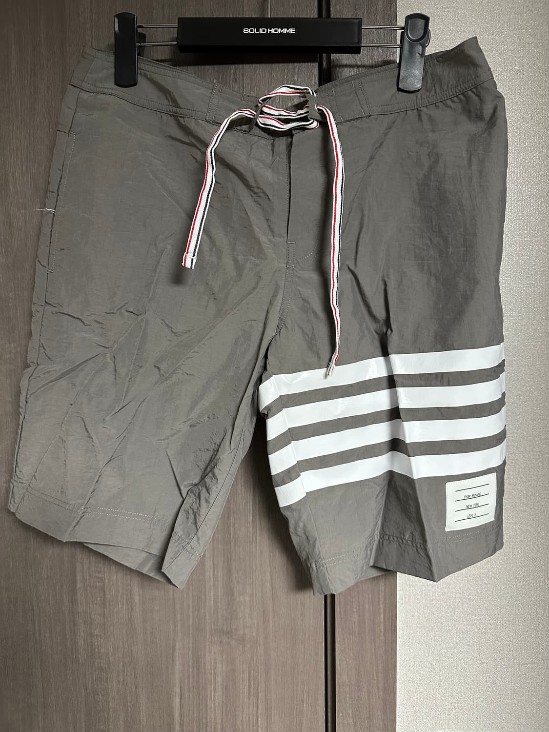 톰브라운 4선 그레이 스윔팬츠 사이즈 3 상품이미지1