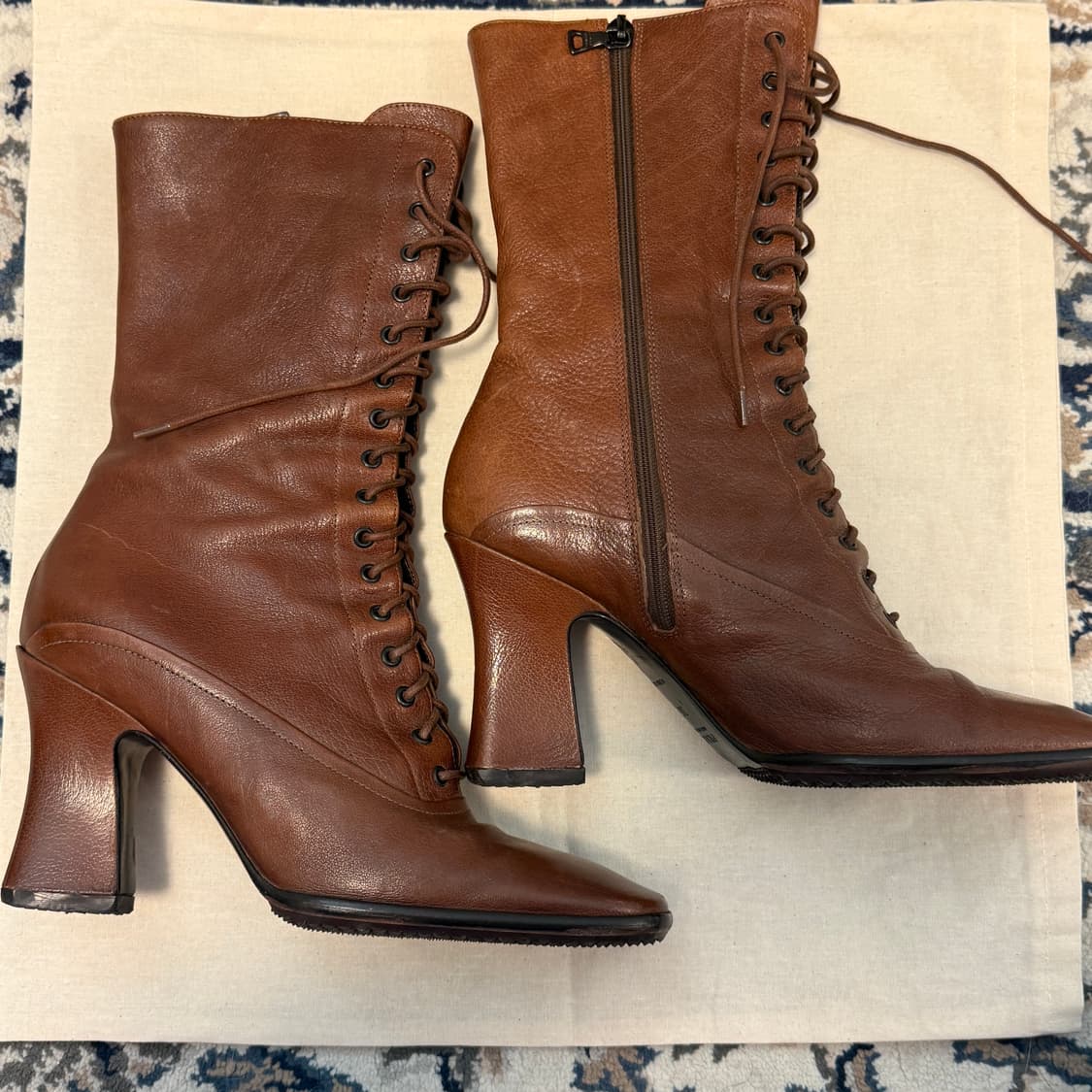 프라다 레이스업 부츠 브라운 상품이미지3