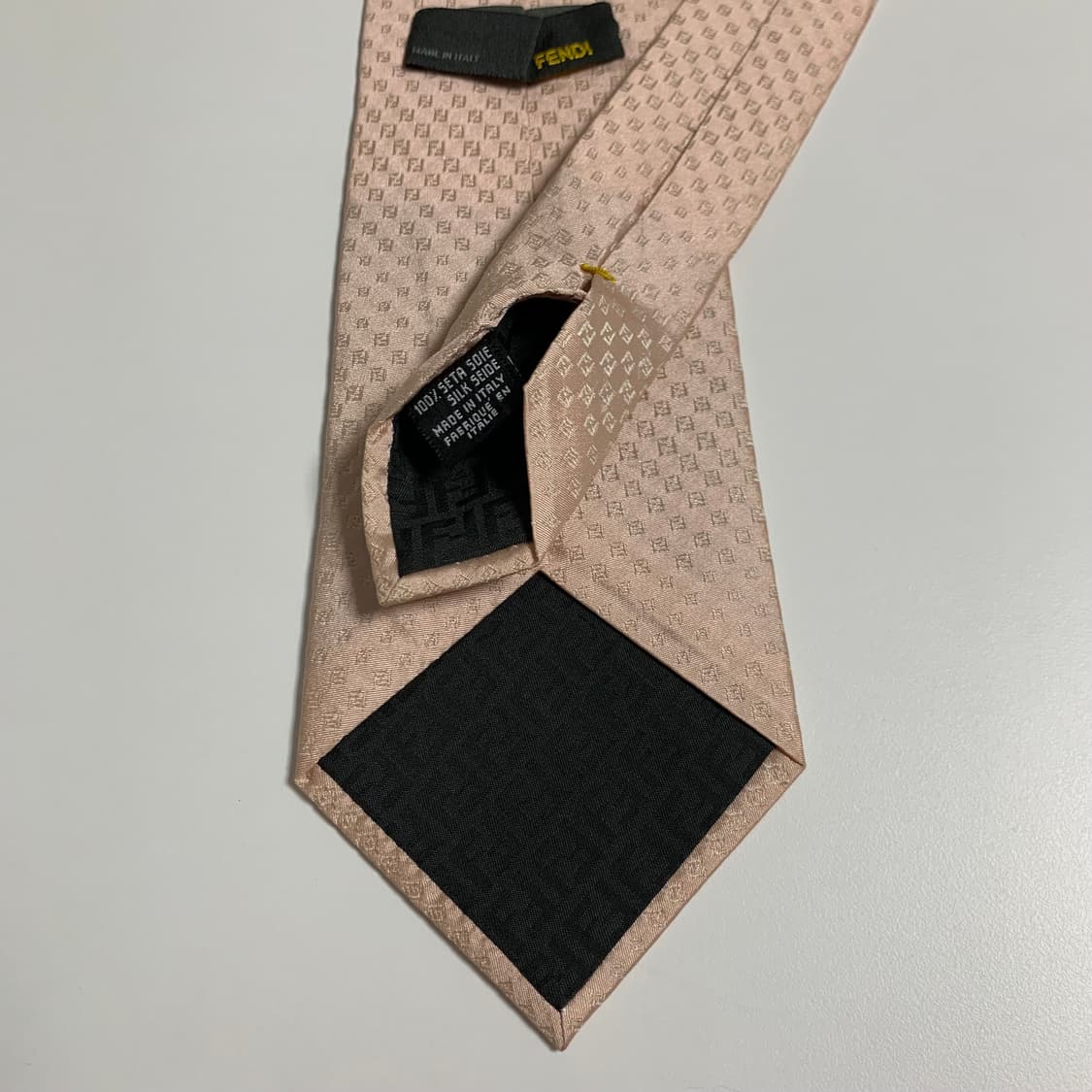 펜디(FENDI) FF스몰로고 모노그램 신형라벨 명품넥타이 A+등급 상품이미지6