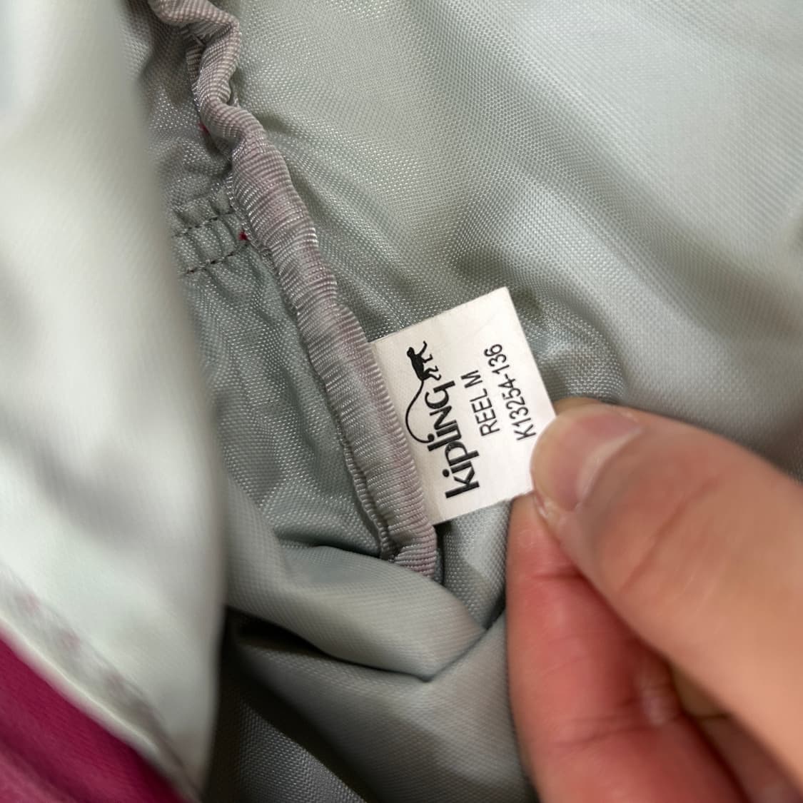 키플링 백팩 버건디 + 키링 인형 상품이미지6