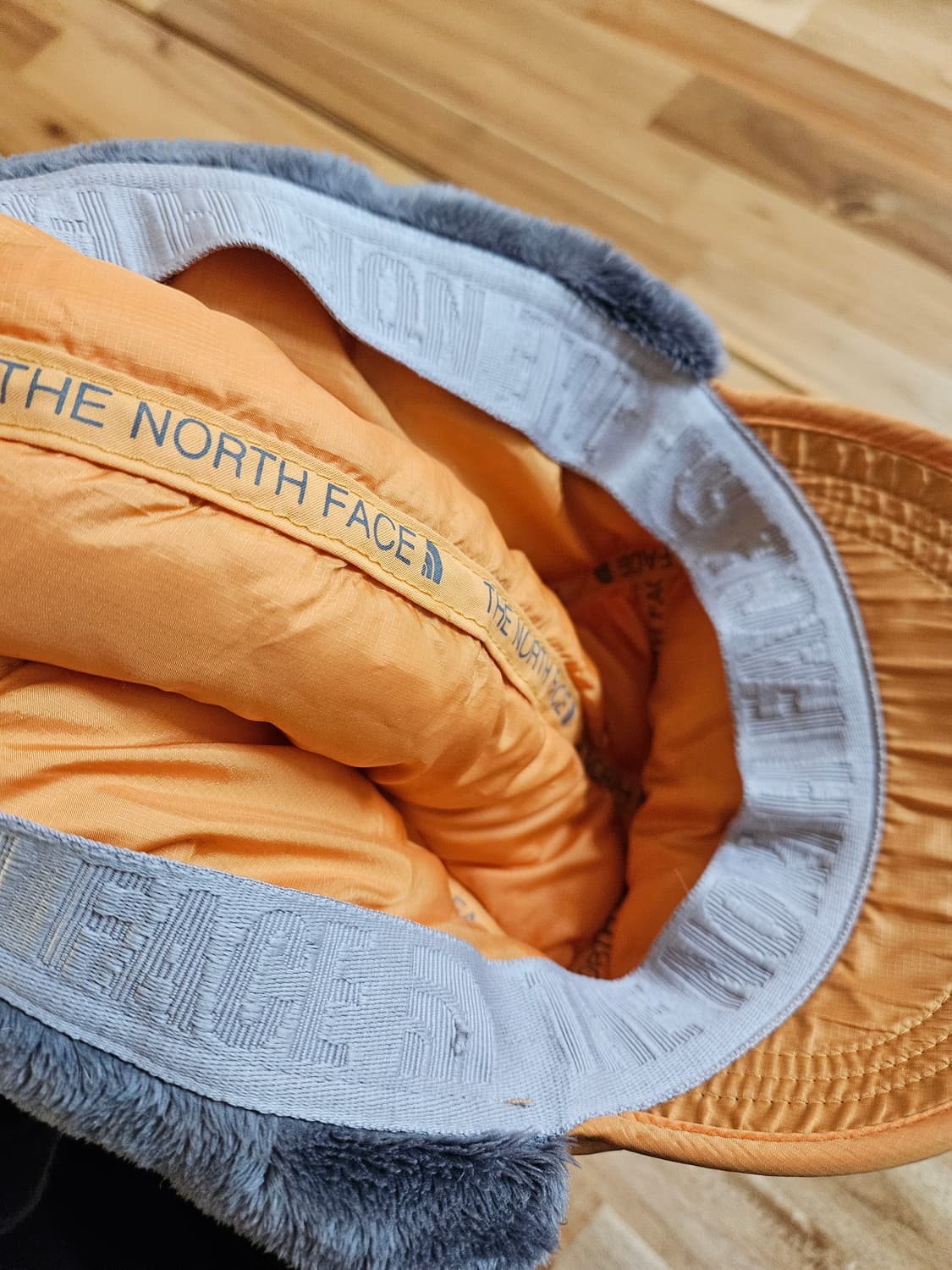 노스페이스 써밋시리즈 군밤 트루퍼햇 구스 이어머프캡  상품이미지6