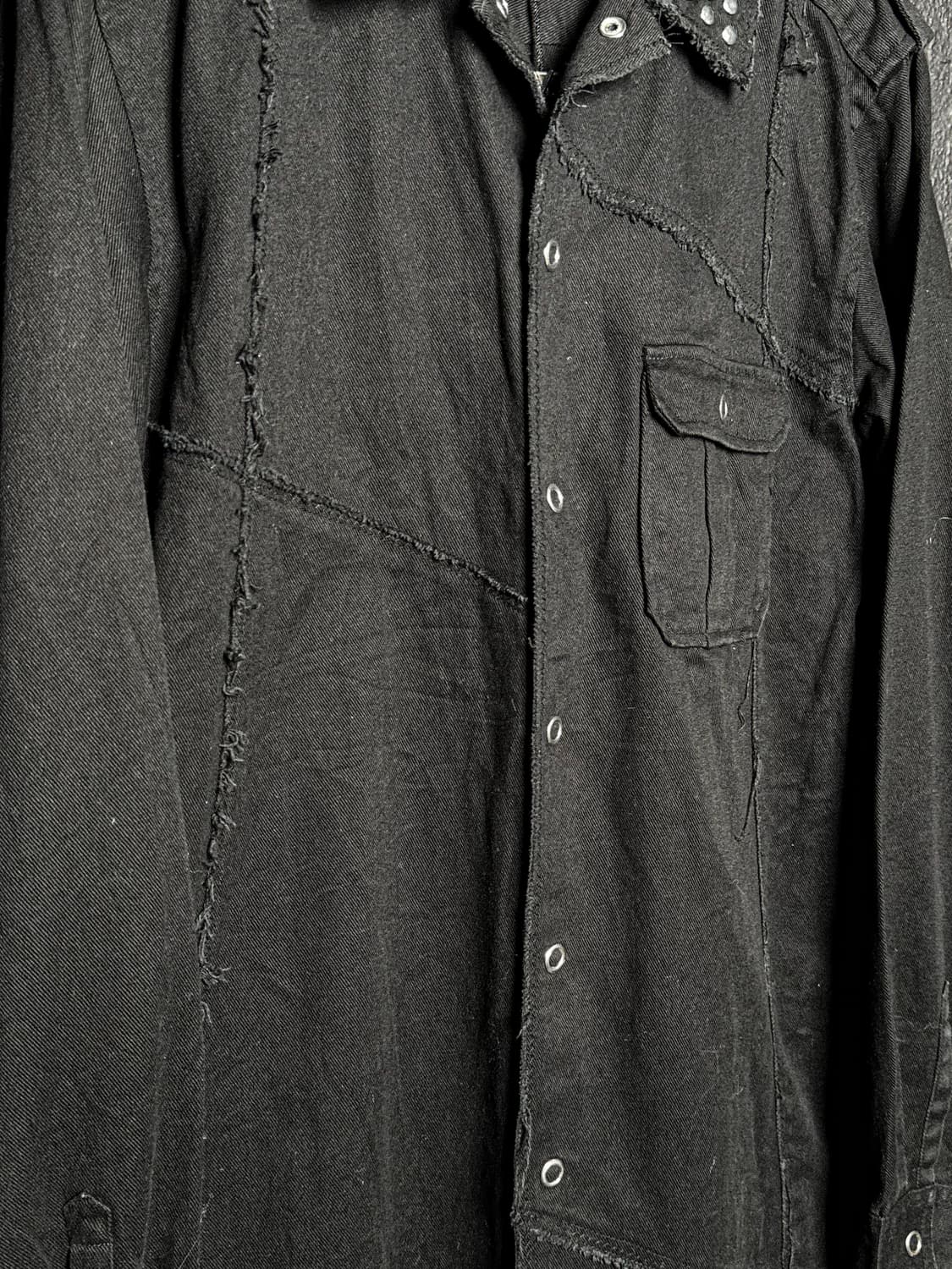 Badger – Stud Distressed Shirt 상품이미지7