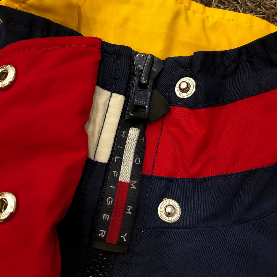 타미힐피거 빅로고 나일론 배색 바람막이 자켓 상품이미지4