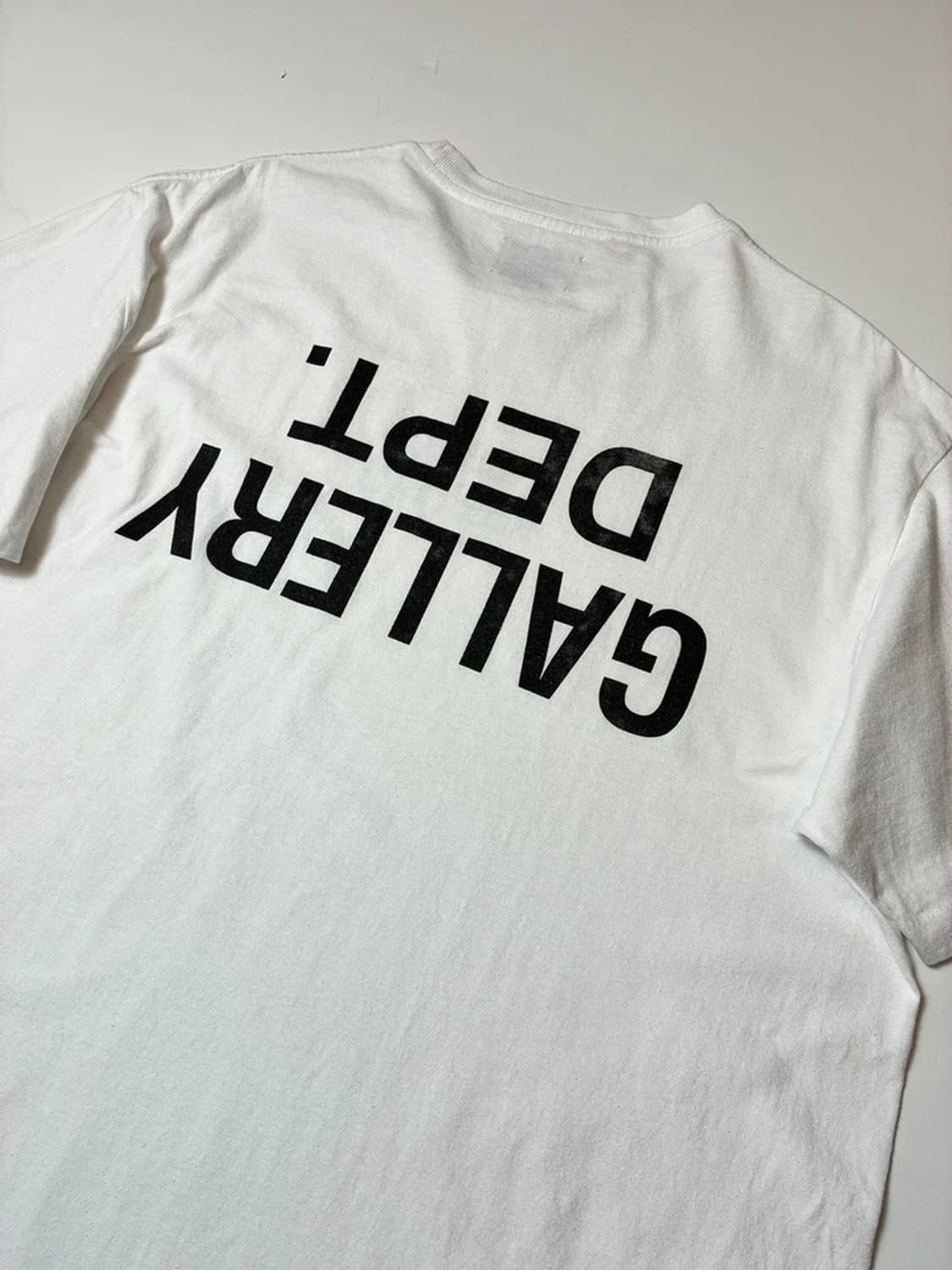 갤러리 디파트먼트 23FW 퍽드 업 로고 반팔 티셔츠 PN9672 상품이미지2