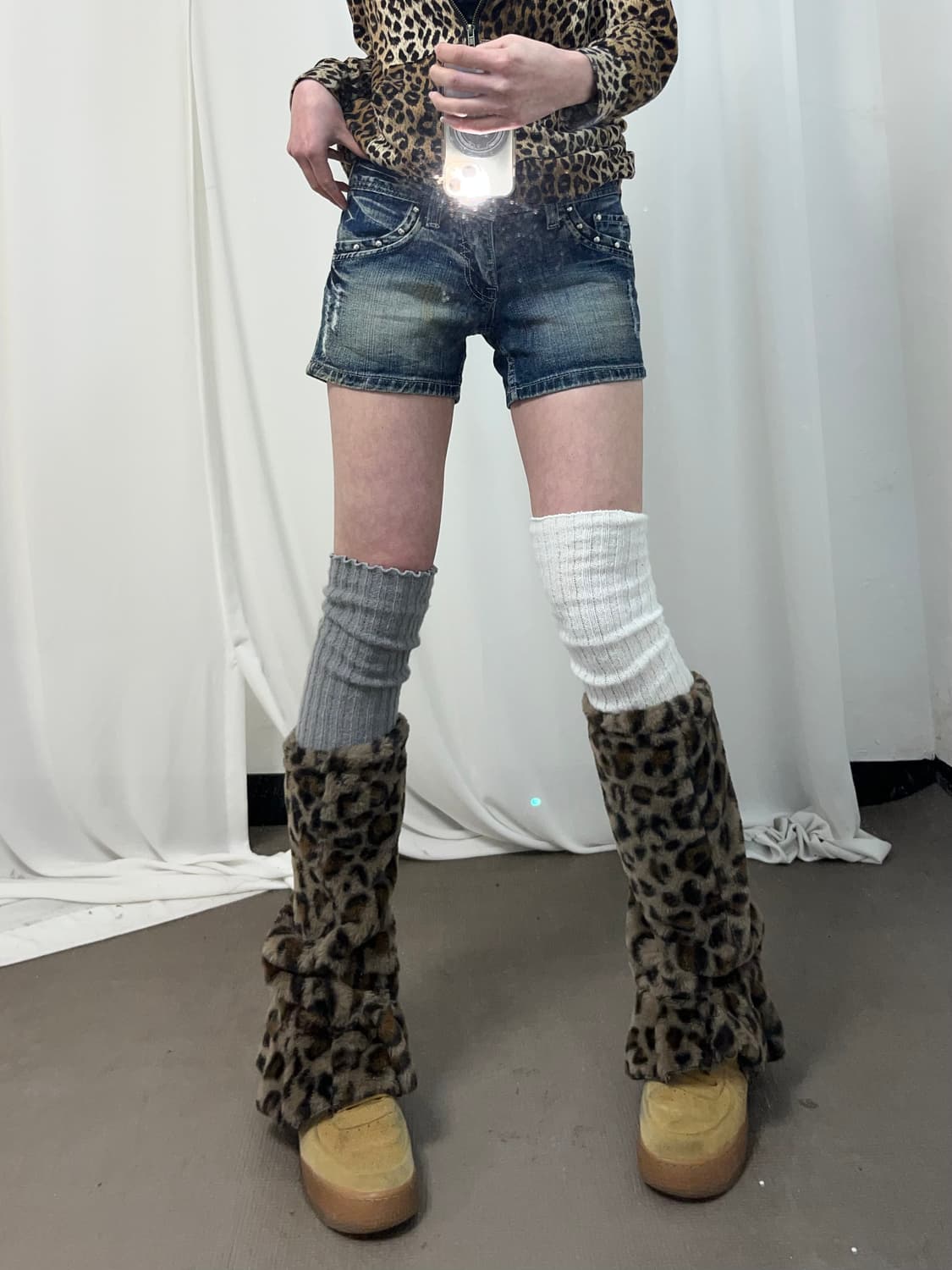 데님 스터드 숏츠 상품이미지1