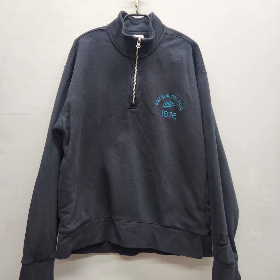 나이키 로고자수 반집업 맨투맨 L(XL) 상품이미지1