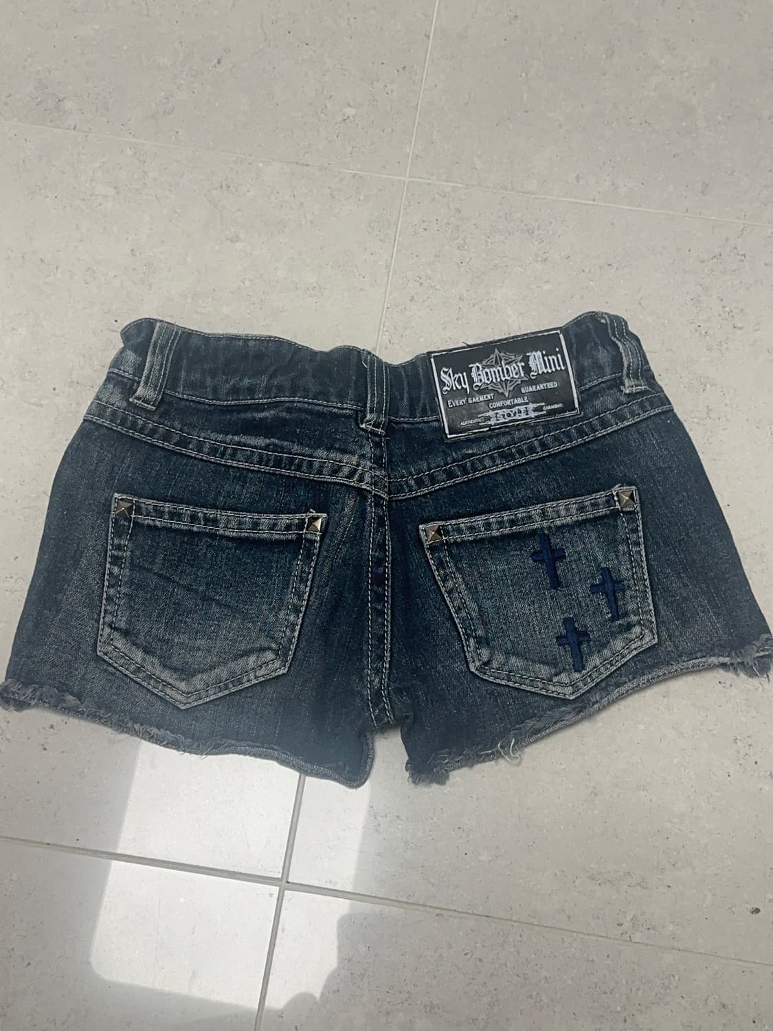 펑크 고딕 청반바지 십자가 패턴 데님 로우라이즈 핫팬츠 상품이미지2