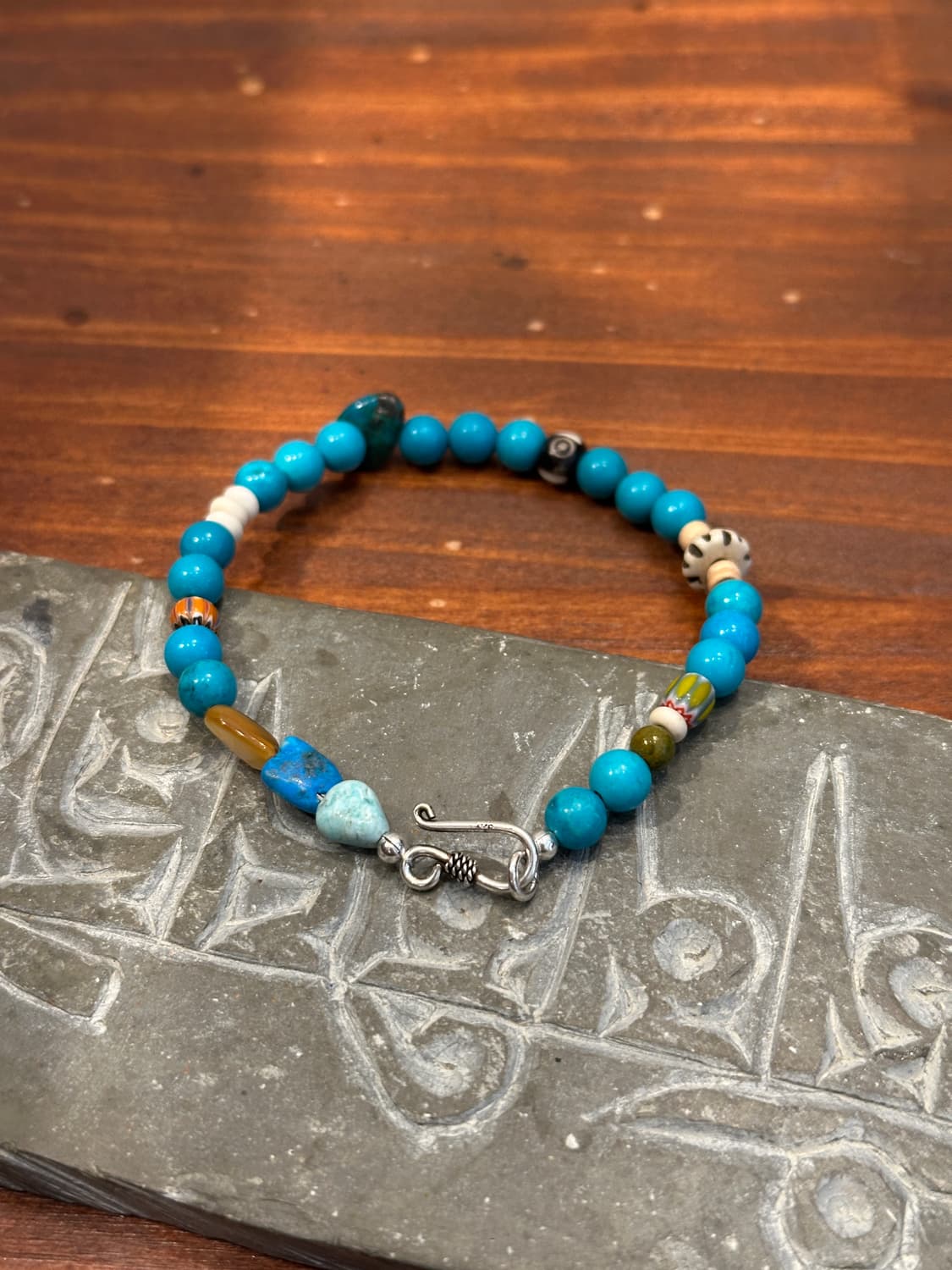 Musta Turquoise & Artisan Bead Bracelet 상품이미지3