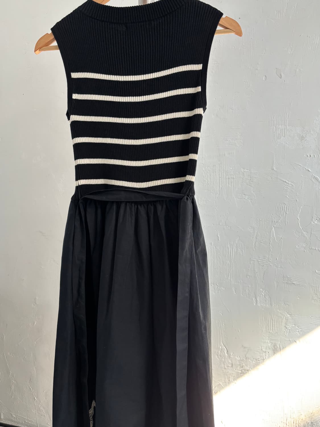 [새상품] Agnes B 아네스베 블랙 화이트 스트라이프 원피스 상품이미지9