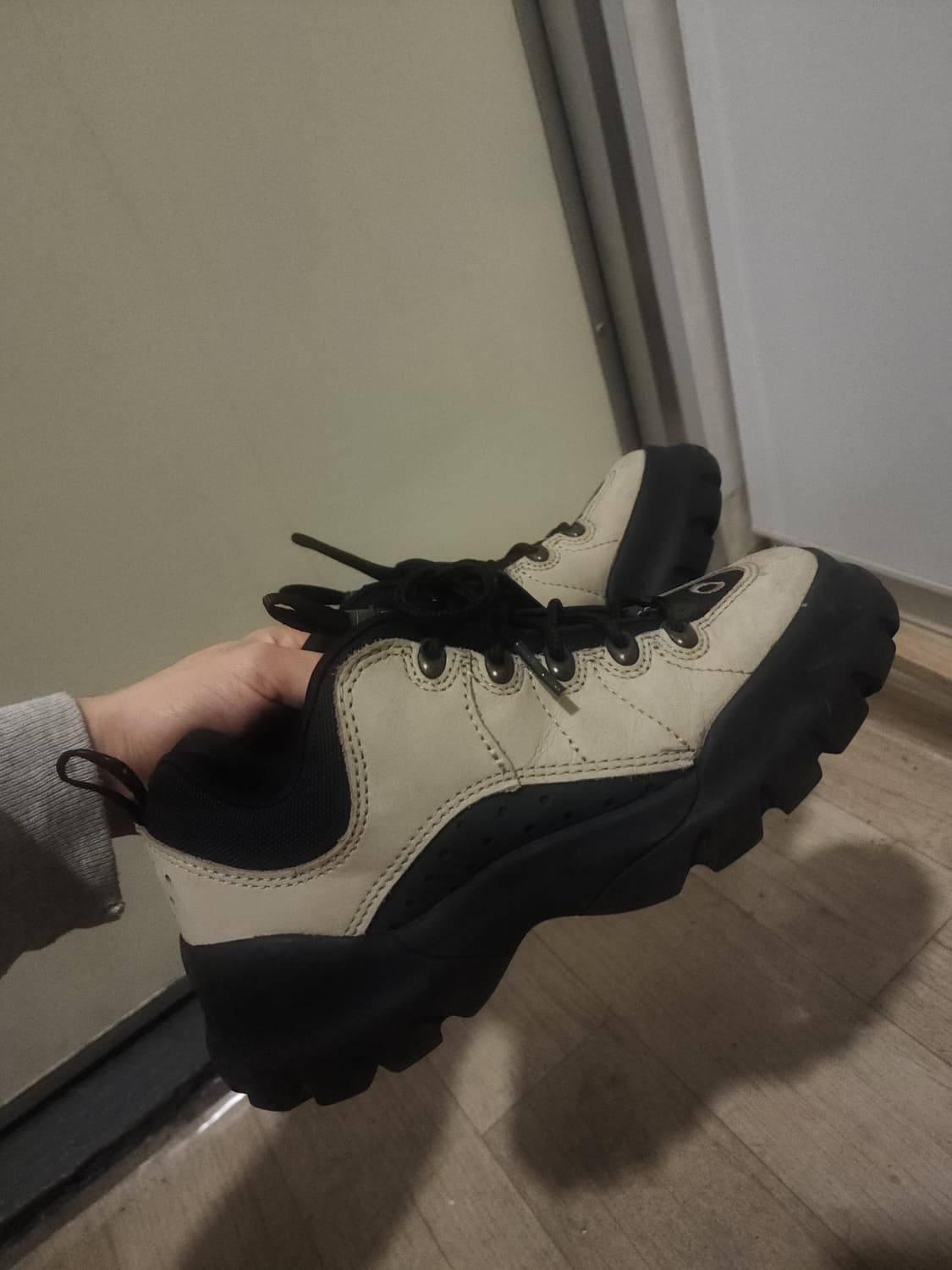 **rare 2001 oakley nail low top boots 상품이미지4