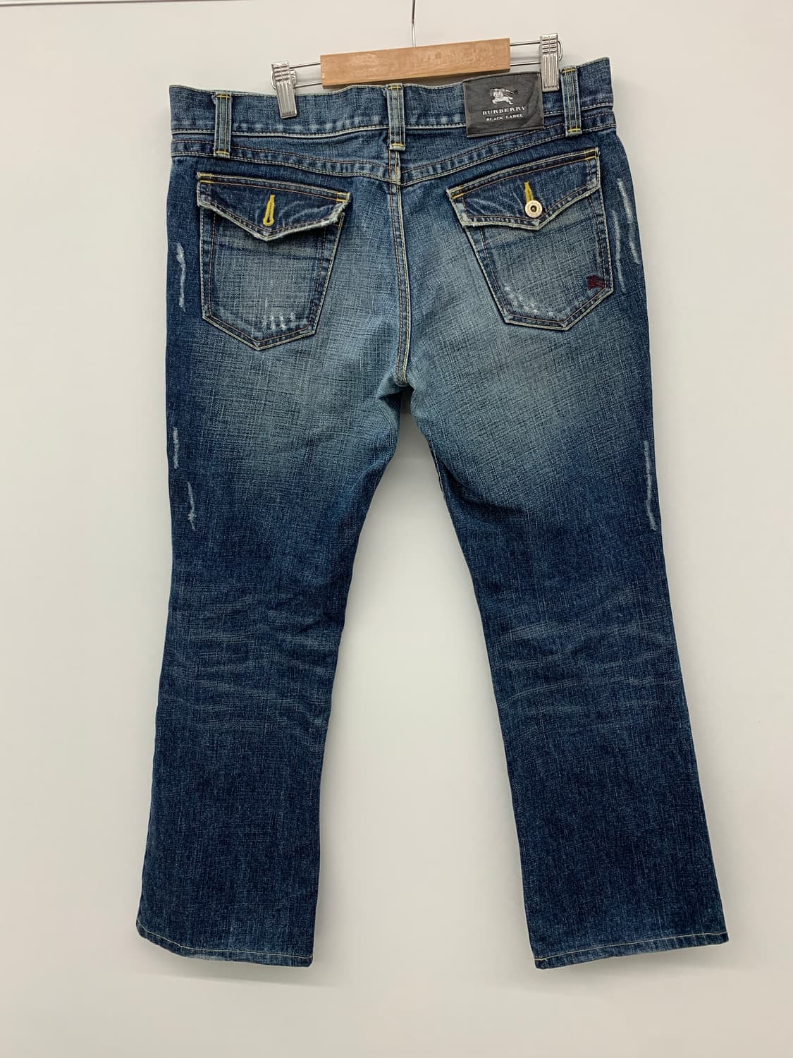 버버리 블랙라벨 데미지 데님 상품이미지4