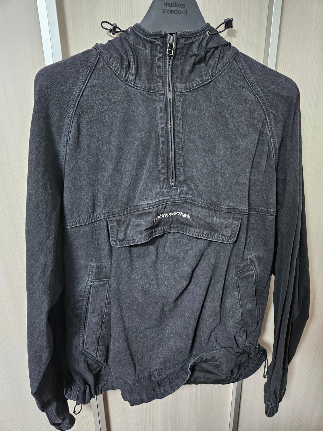 디스이즈네버뎃 아노락자켓 L사이즈 판매합니다 상품이미지1