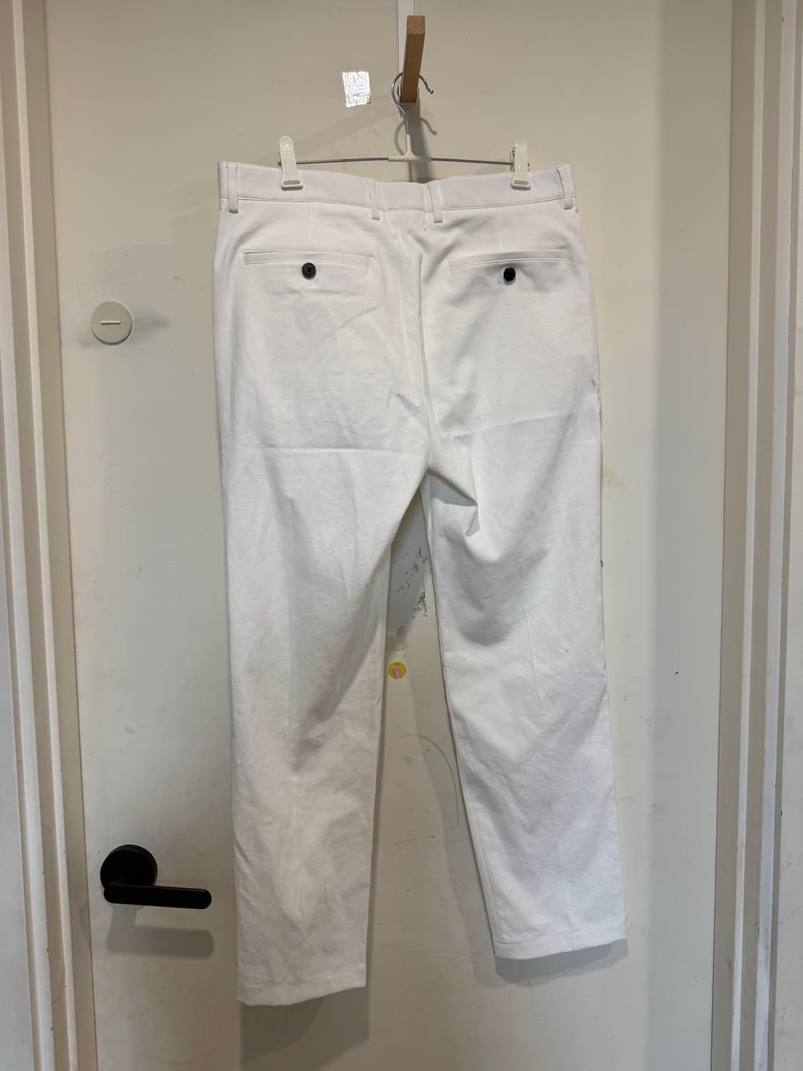 DKNY 코튼 블렌드 밴딩 테이퍼드 팬츠 화이트 상품이미지3