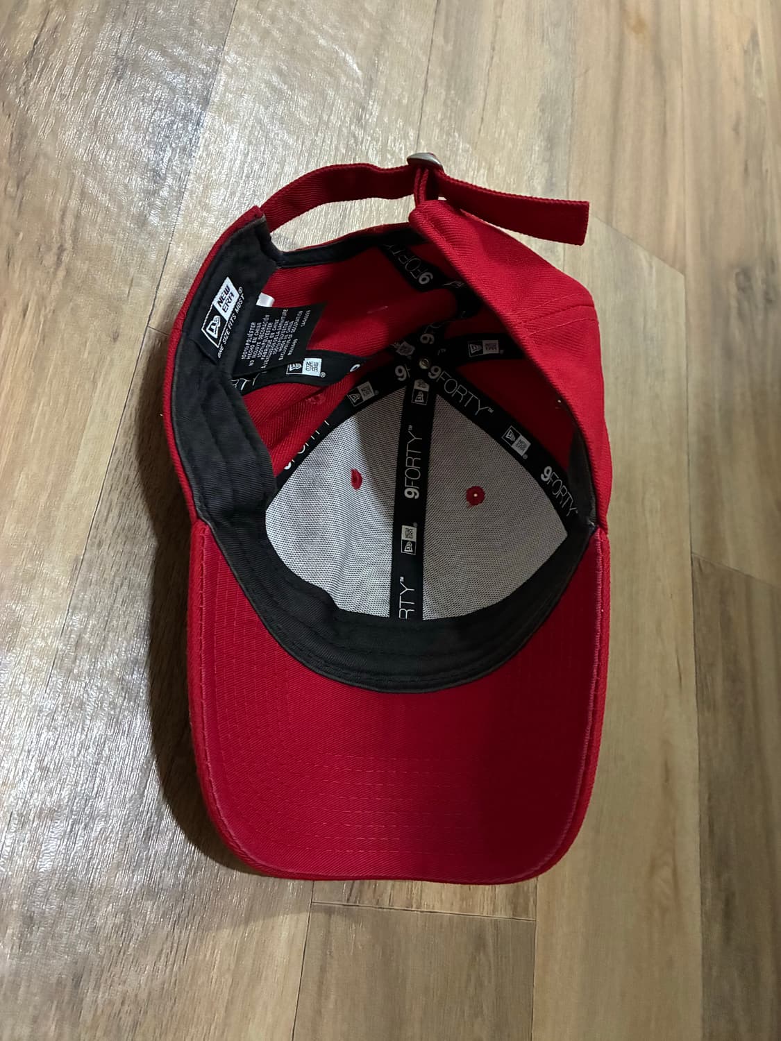 [새상품] 뉴에라 레드 모자 상품이미지2