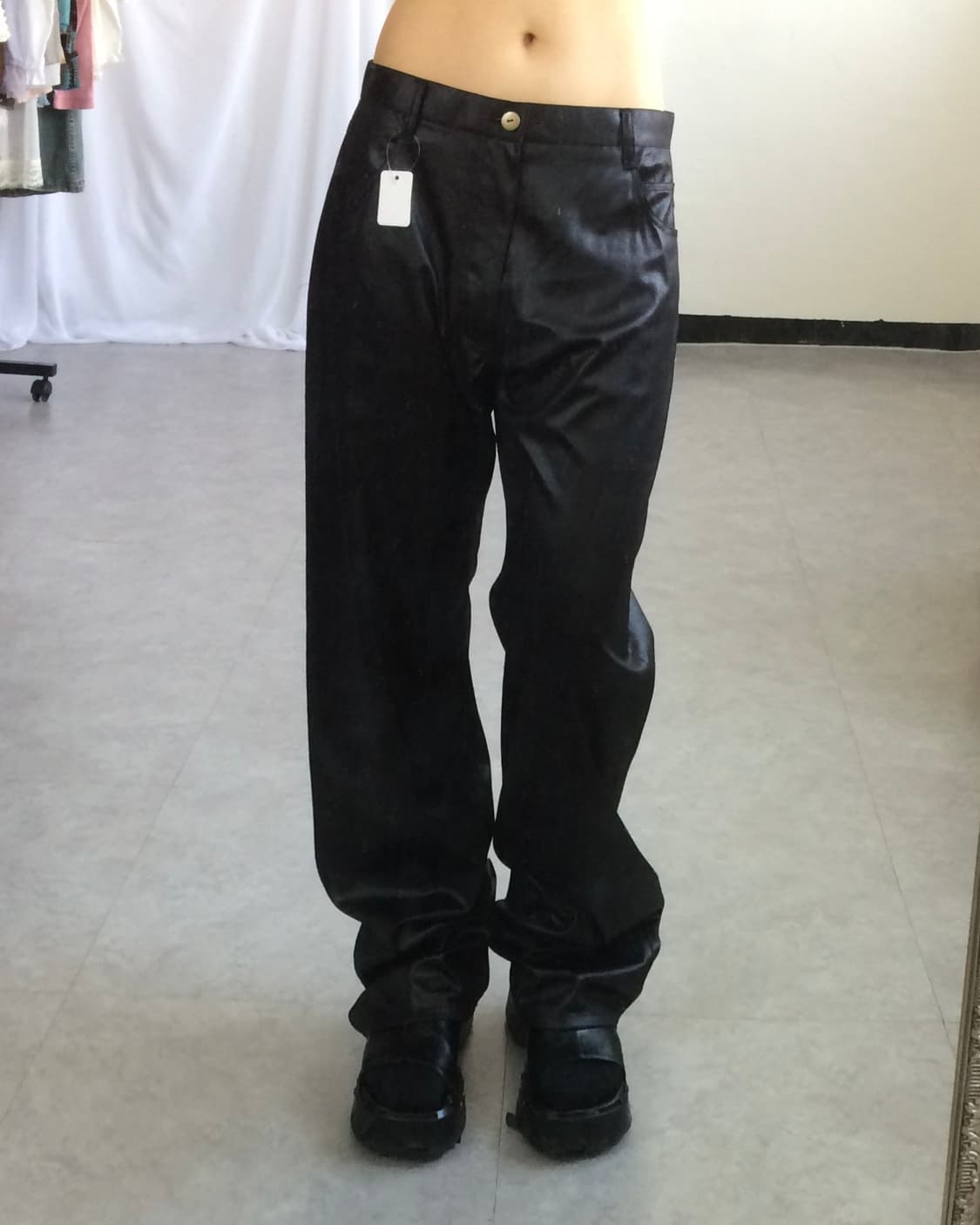 Glossy pants 상품이미지1