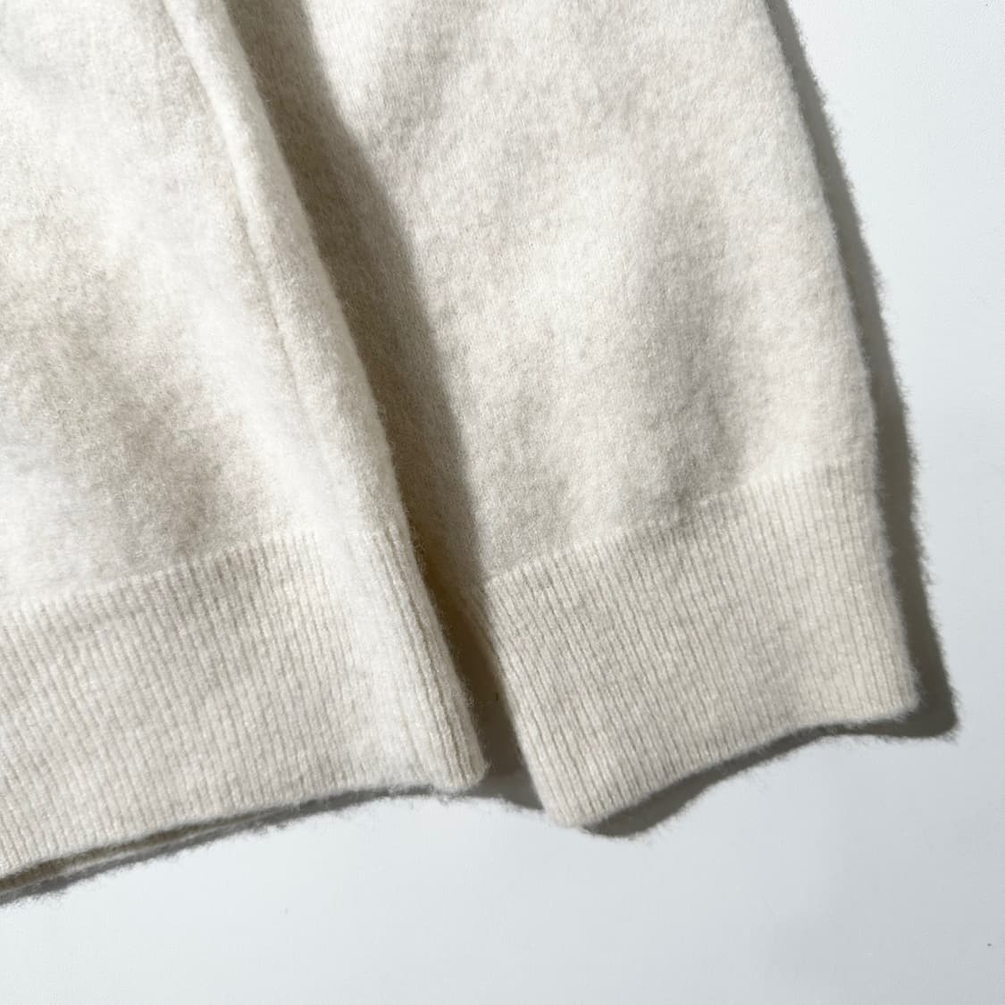 24fw 꼼데가르송 플레이 하트와펜 니트 가디건 상품이미지5