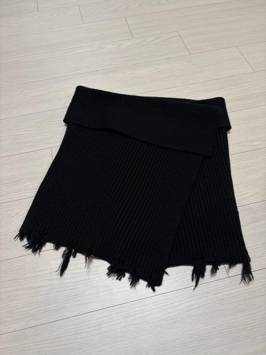 perverze 퍼버즈 니트 케이프 아프론 블랙 OS 상품이미지7