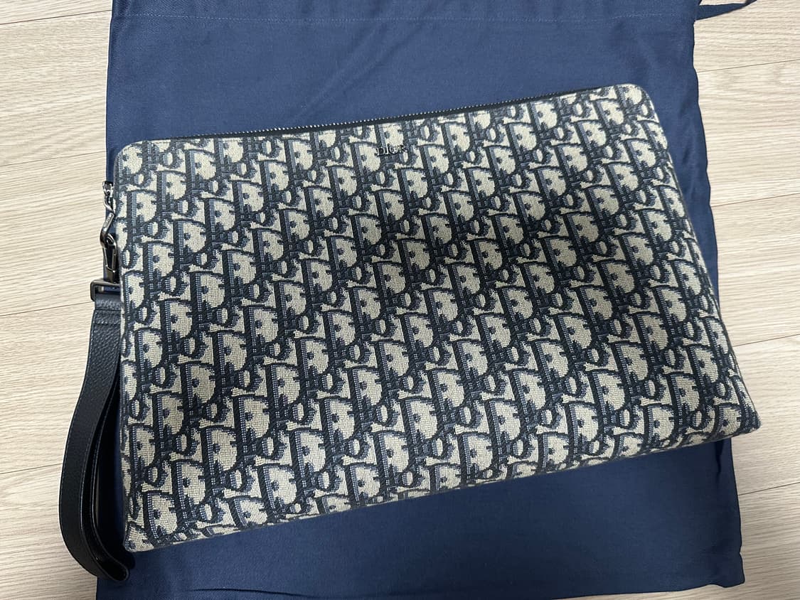 디올 A4 지퍼 파우치 상품이미지2