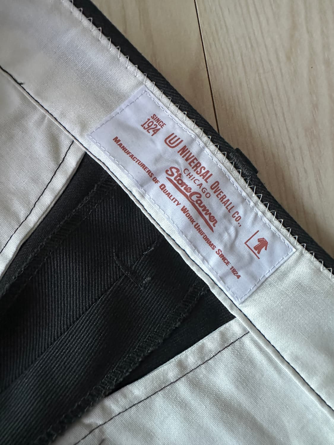 저널스탠다드 x 유니버셜 오버랠 헤리티지라인 원턱와이드팬츠 상품이미지6