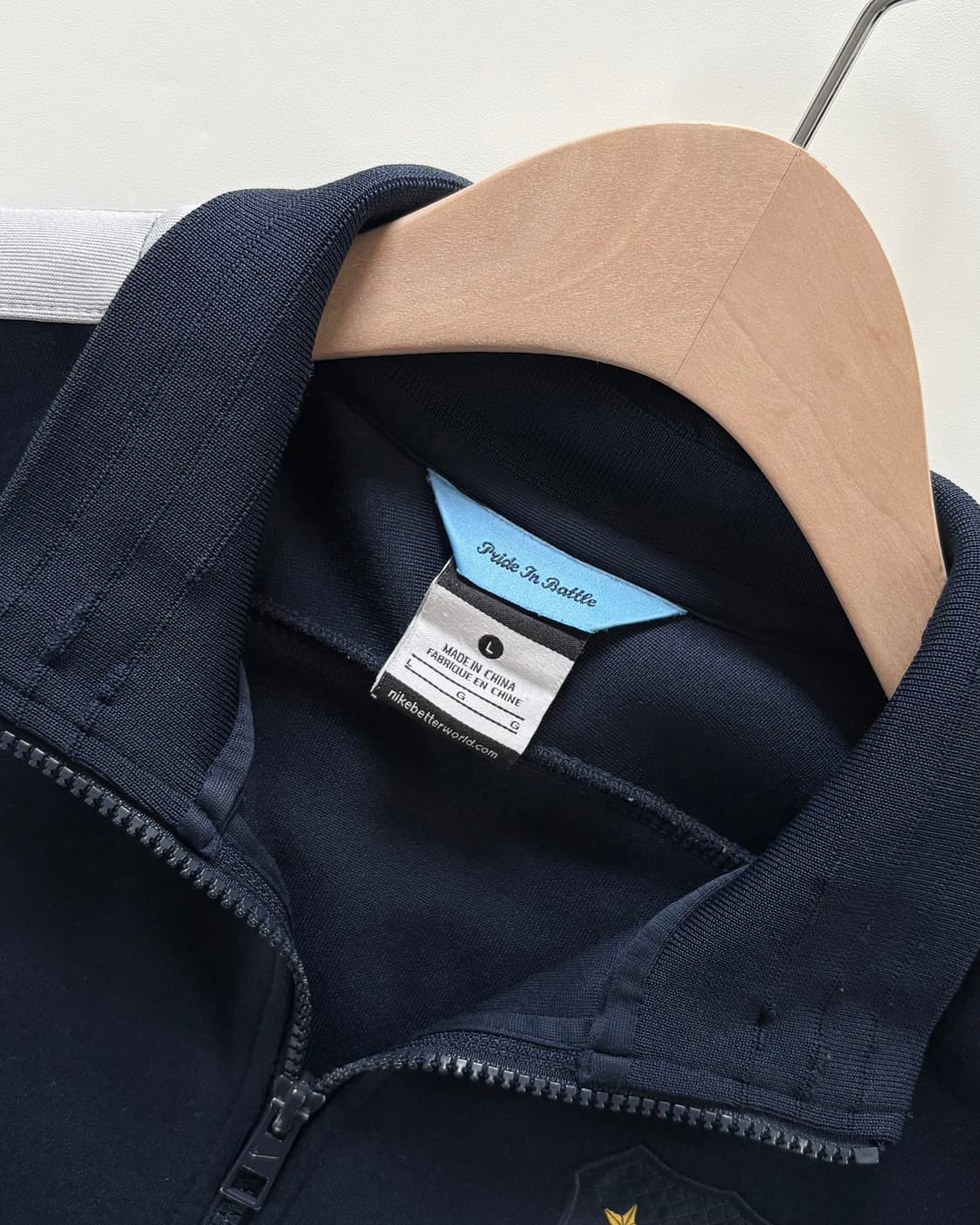 Nike 나이키 스우시 네이비 컬러 맨체스터 로고 트랙탑 상품이미지4