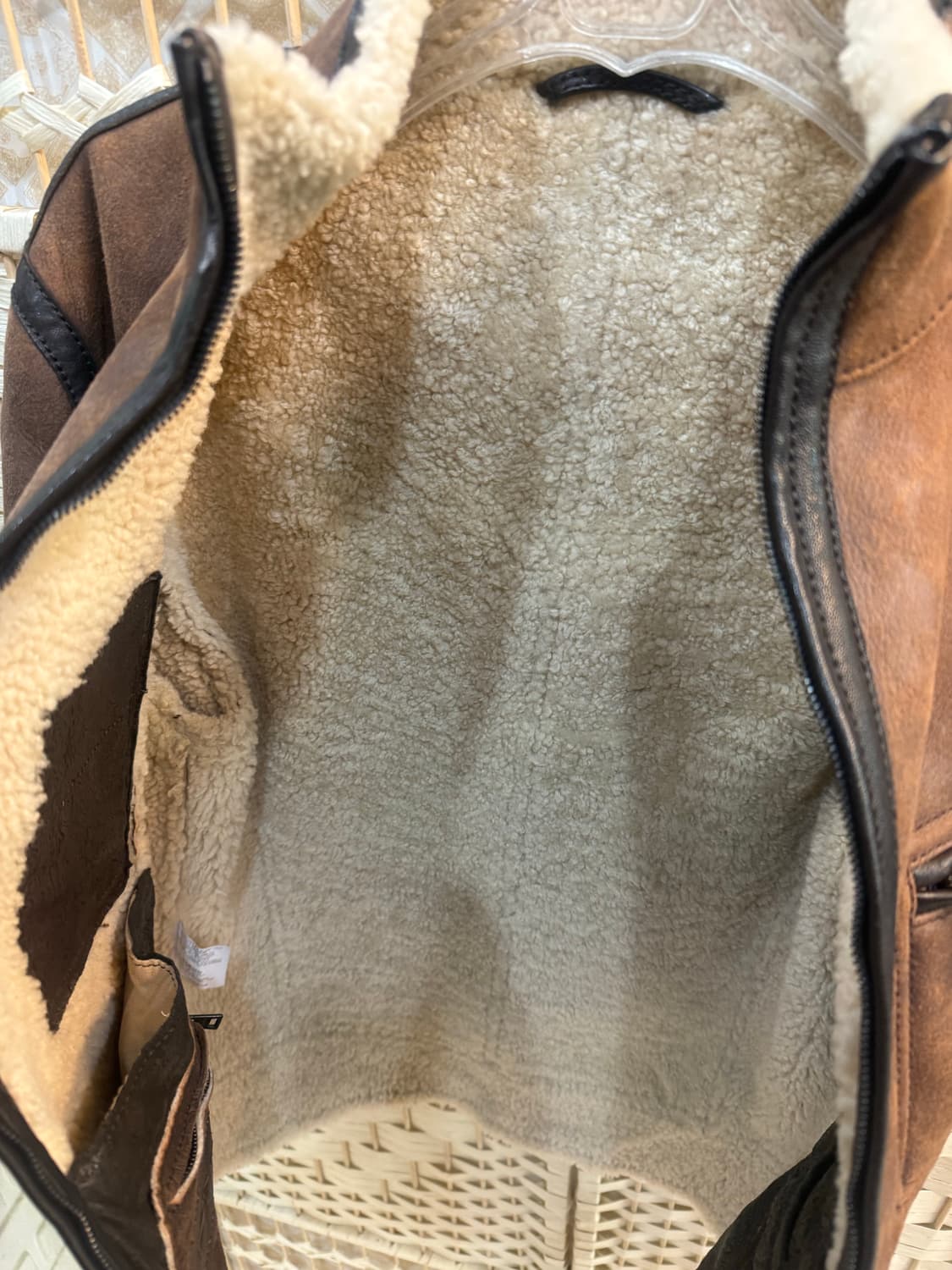 100 정품 에트로 양가죽 무스탕 팝니다 상품이미지2