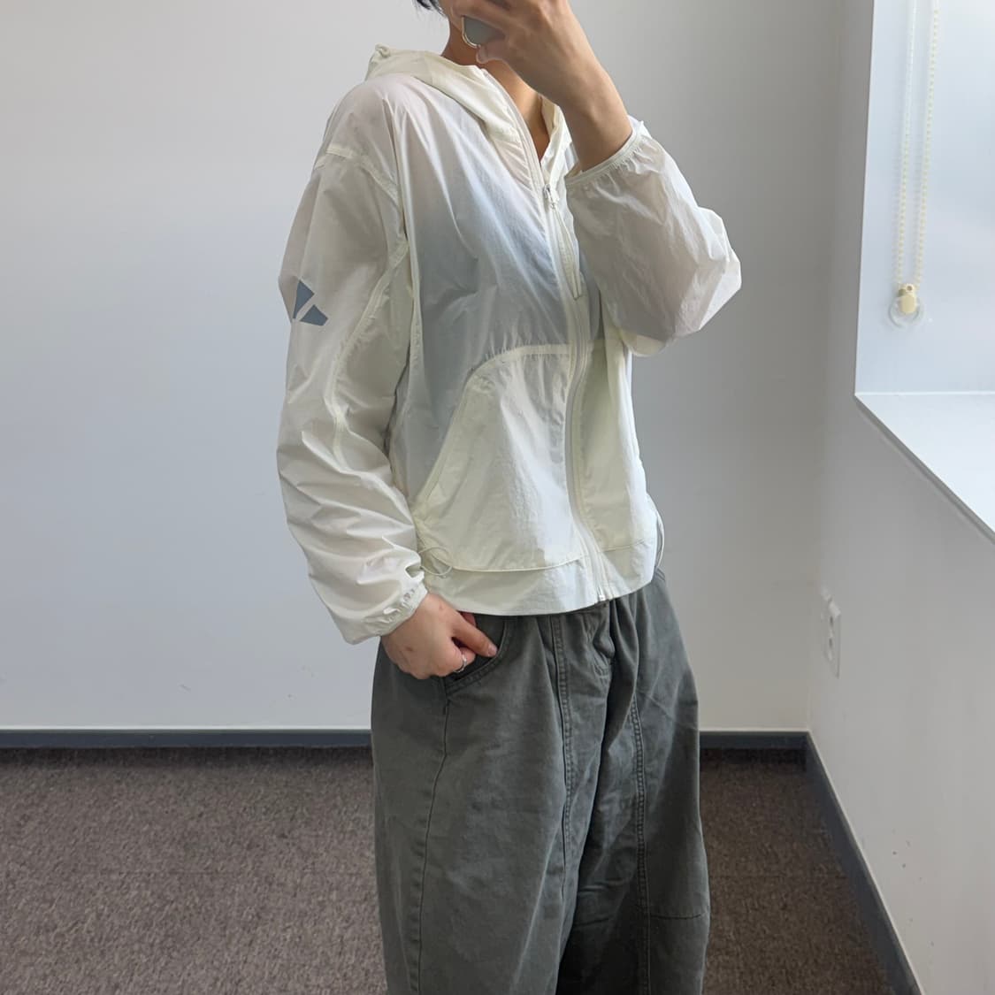 Adidas 아디다스 아이보리 바람막이 후드집업 상품이미지2