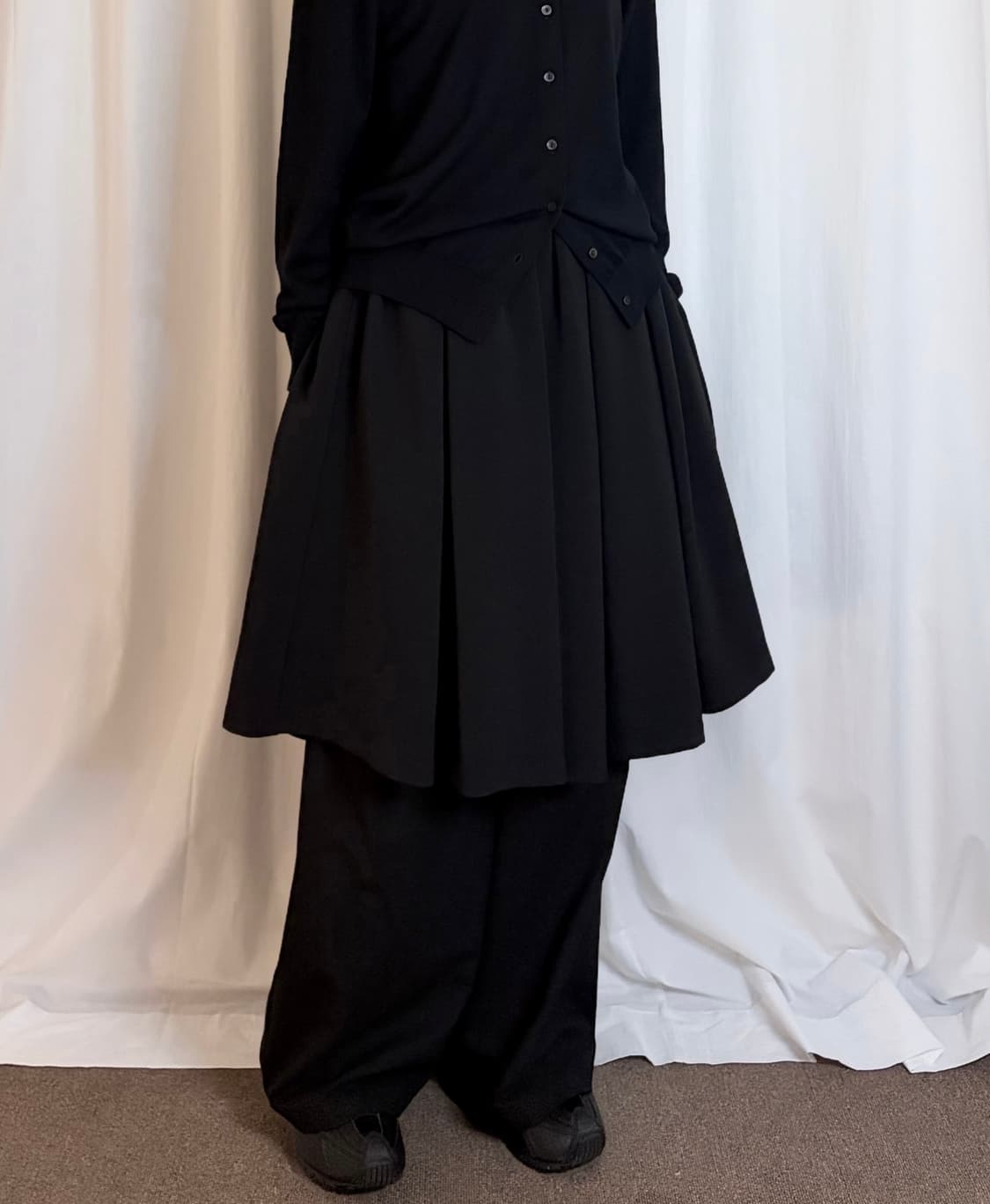 Structured Flare Midi Skirt - Black 상품이미지1