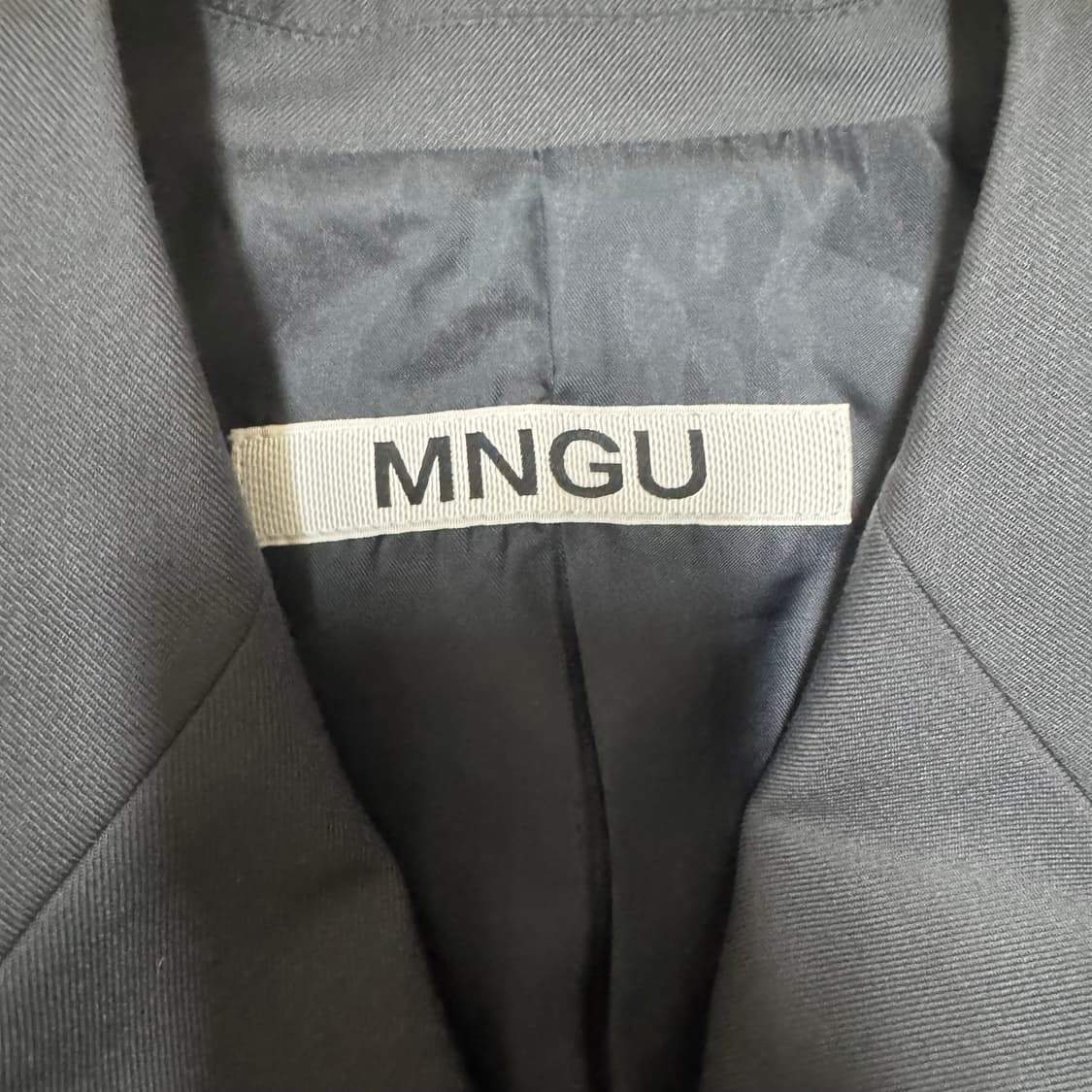 MNGU 미니멀 쓰리버튼 블레이저 상품이미지4