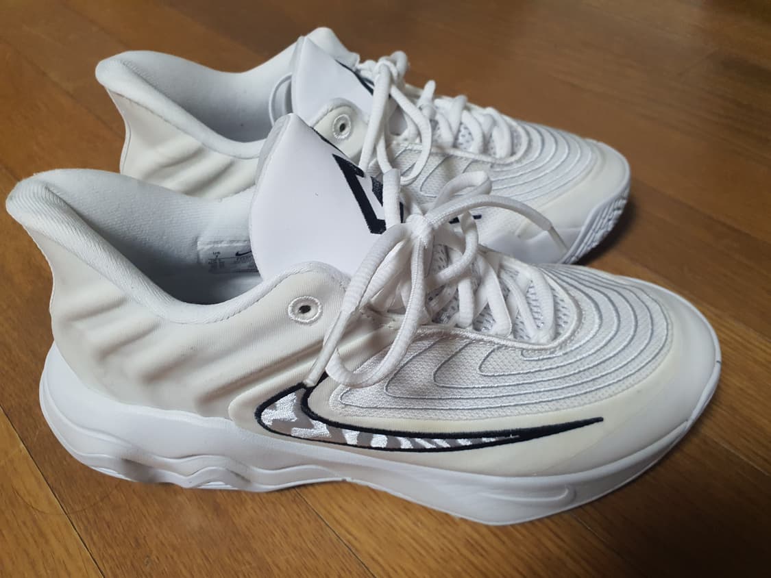 나이키 야니스 화이트 250 상품이미지1