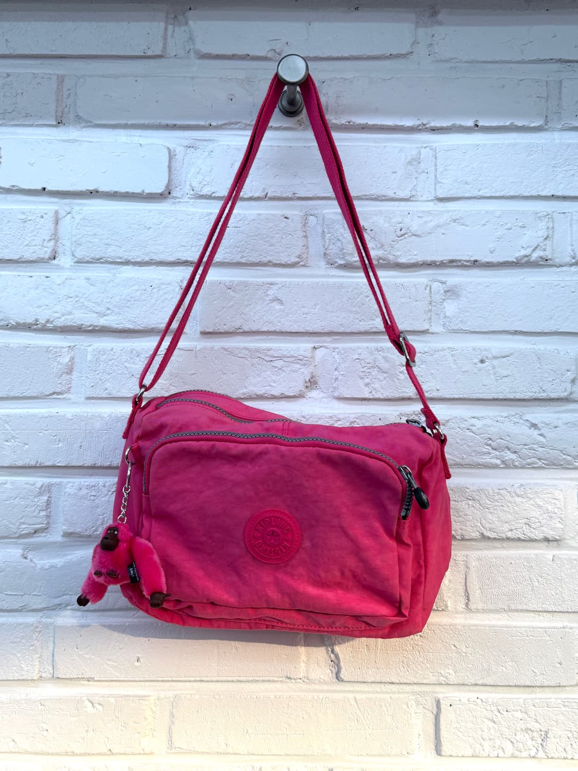 키플링 핑크 크로스백 상품이미지3