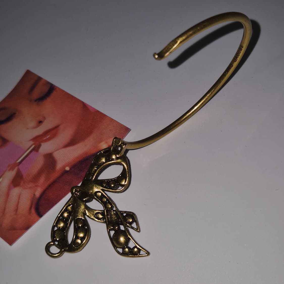 06s 마크제이콥스 엔틱 빅 리본 파베 팔찌 상품이미지9