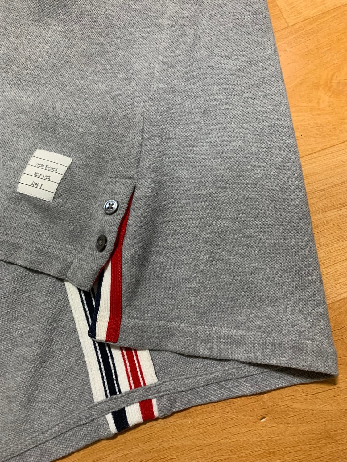 THOM BROWNE 톰 브라운 숏츠 슬리브 상품이미지3