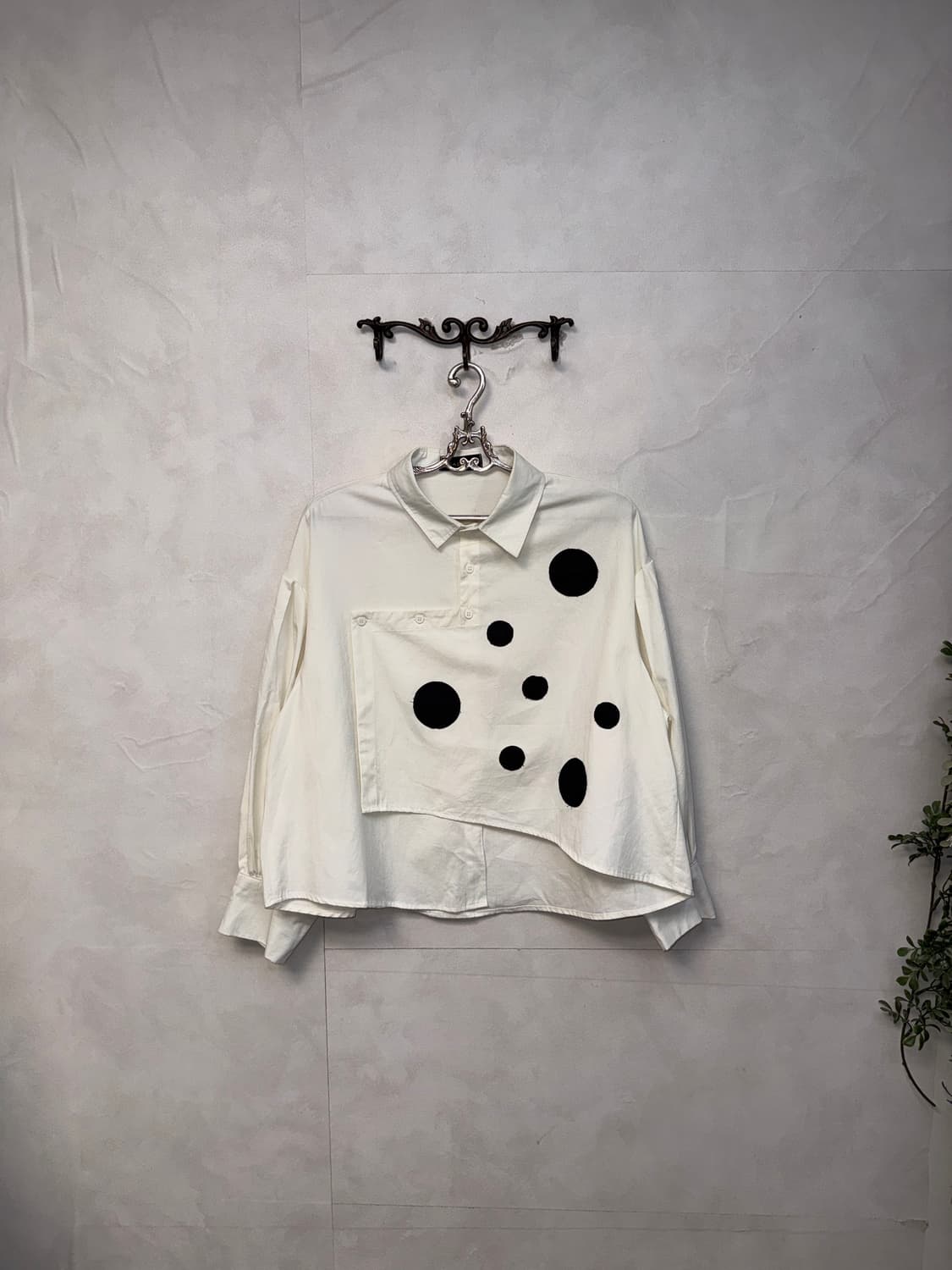 Dot unbalanced button puff blouse 상품이미지5