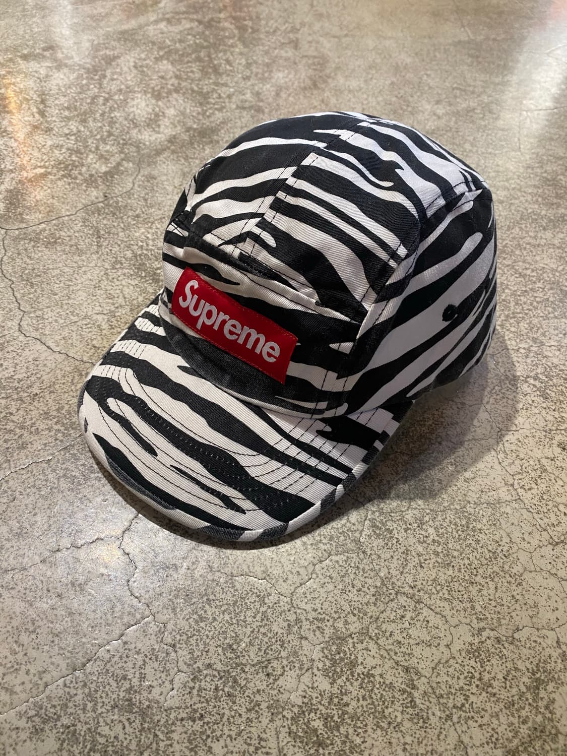 슈프림 지브라 볼캡 상품이미지1
