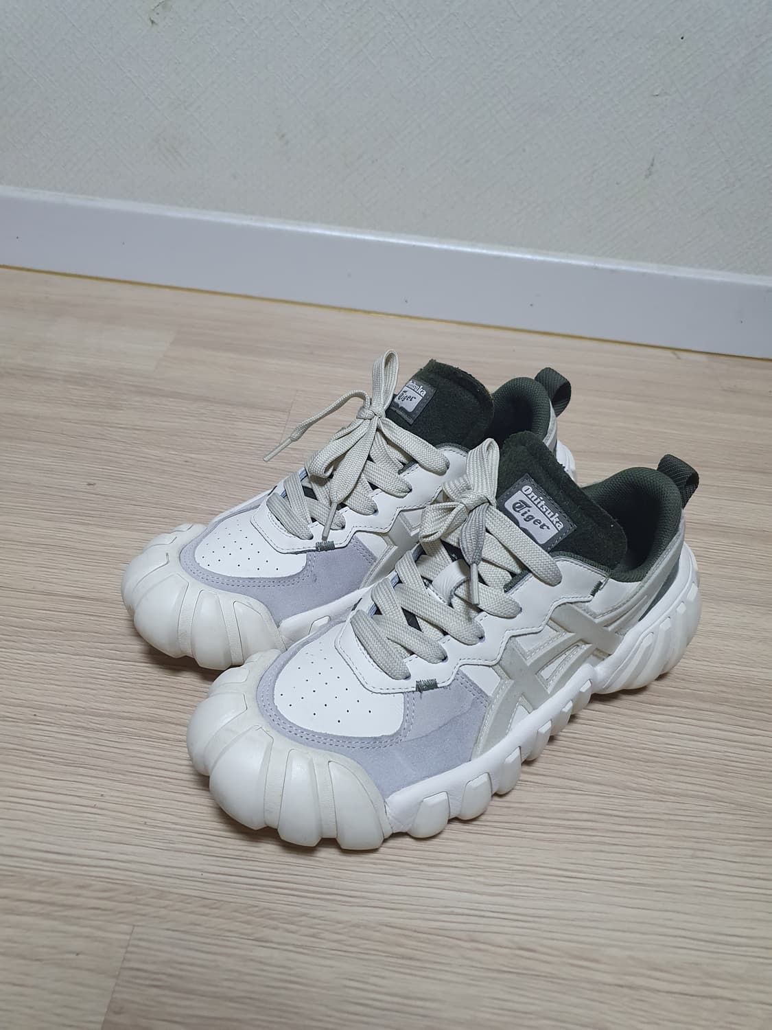 오니츠카타이거 덴티그레 스니커즈 275 상품이미지4