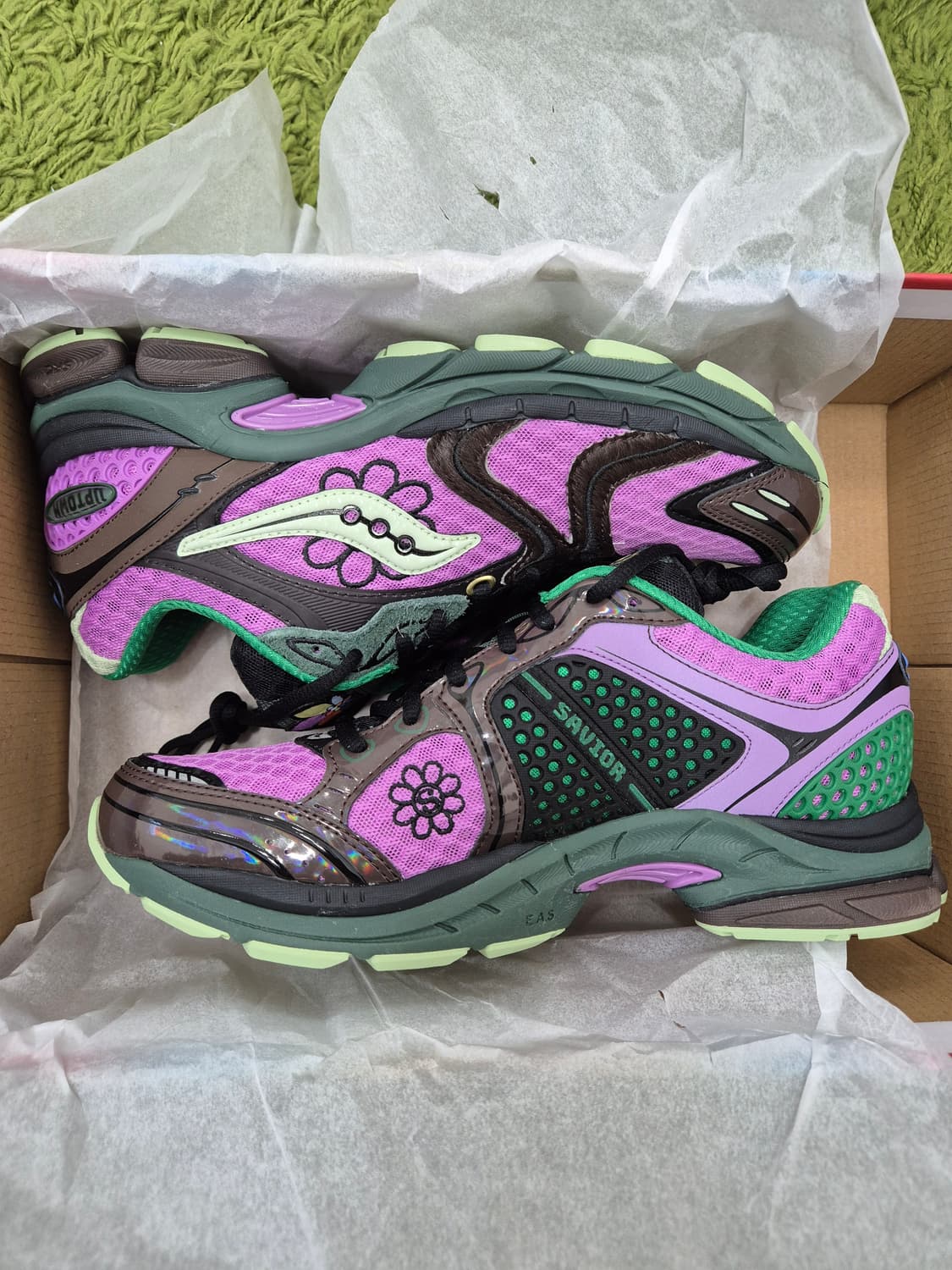 Saucony x Jae Tips Progrid Triumph 4 Flo 상품이미지1