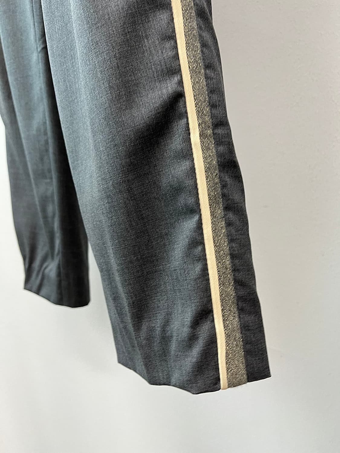 여) 브루넬로쿠치넬리 골드라인 밴딩 슬랙스  상품이미지4