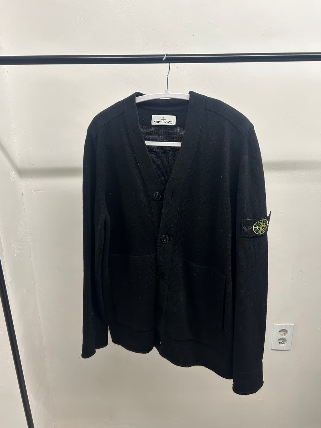 (105) 스톤아일랜드 와펜 패치 브이넥 울 가디건 L  상품이미지1