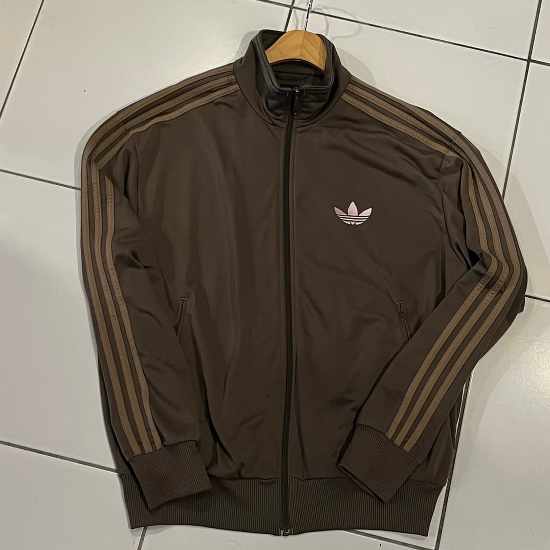 아디다스 대대대장 구형 파이어버드 카키•핑크로고 져지 트랙탑 상품이미지1