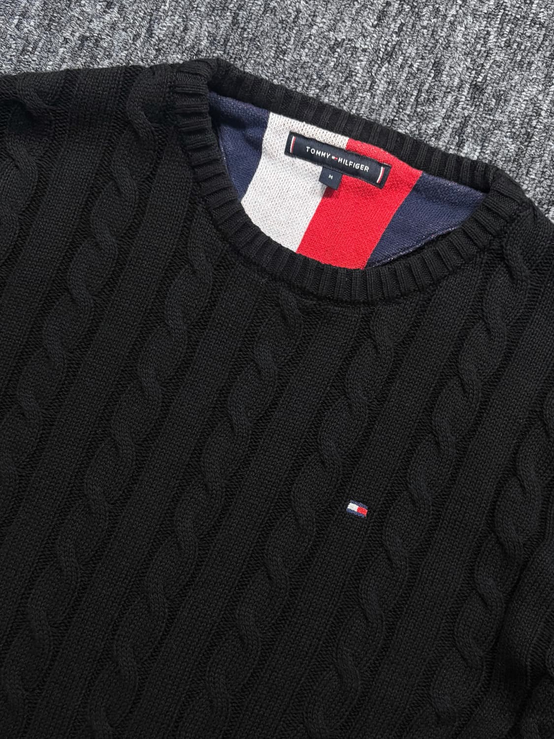 타미힐피거 블랙 코튼 꽈배기 니트 상품이미지5