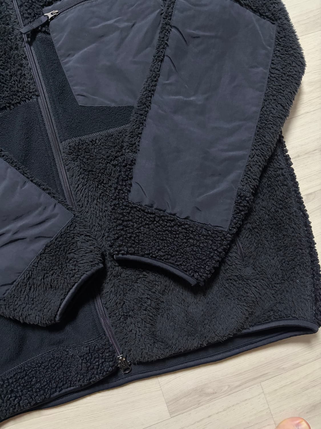 유니클로x엔지니어드 가먼츠 플리스 자켓 블랙 XL사이즈 판매 상품이미지3